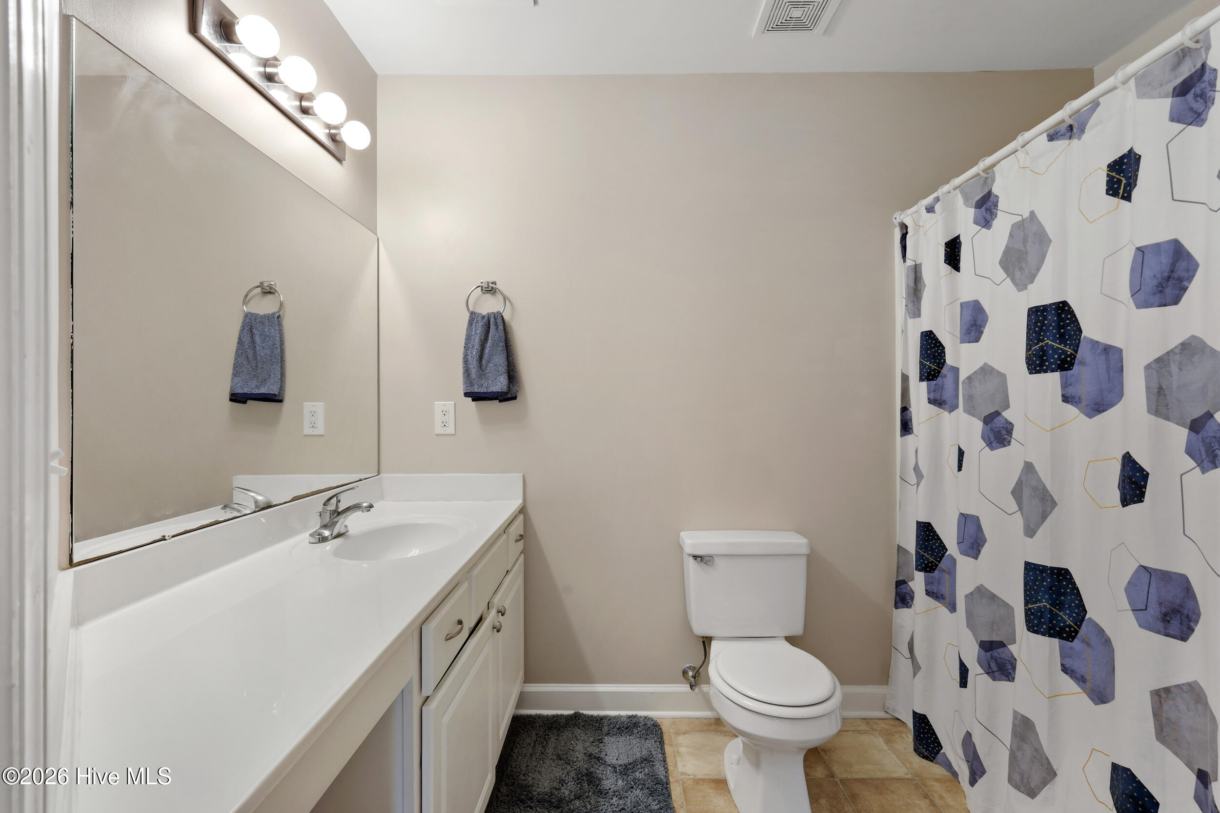 100554521 | Photo 23