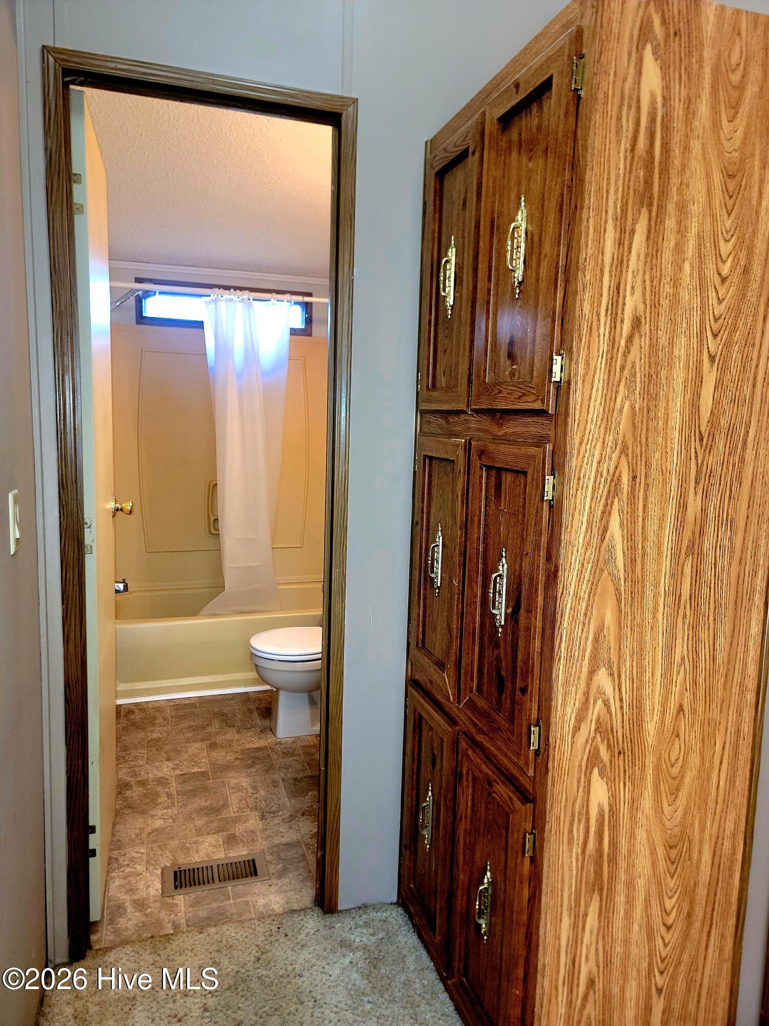 100551127 | Photo 28