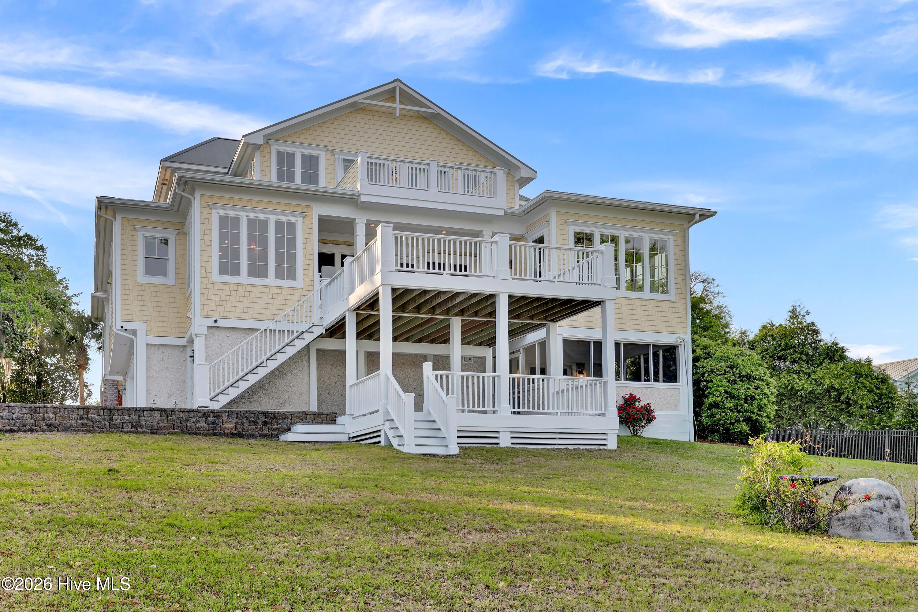 100569484 | Photo 78