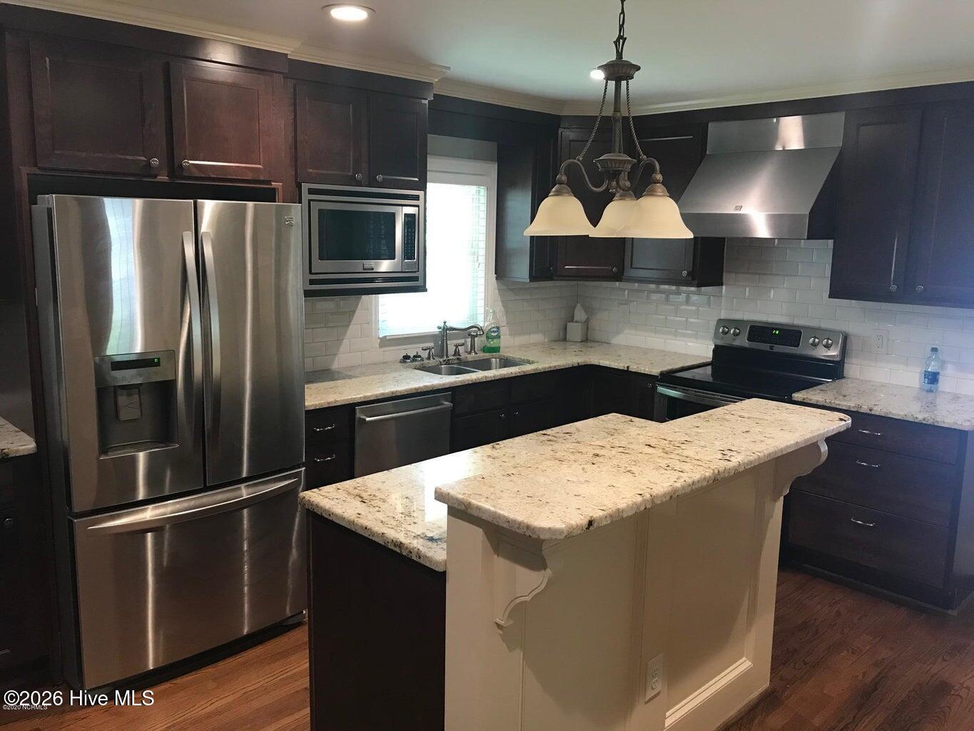 Photo 3 of Single family home for sale at 100 Churchside Dr, Greenville, NC 27858 | MLS# 100603353 | Listing updated on 2026-09-17