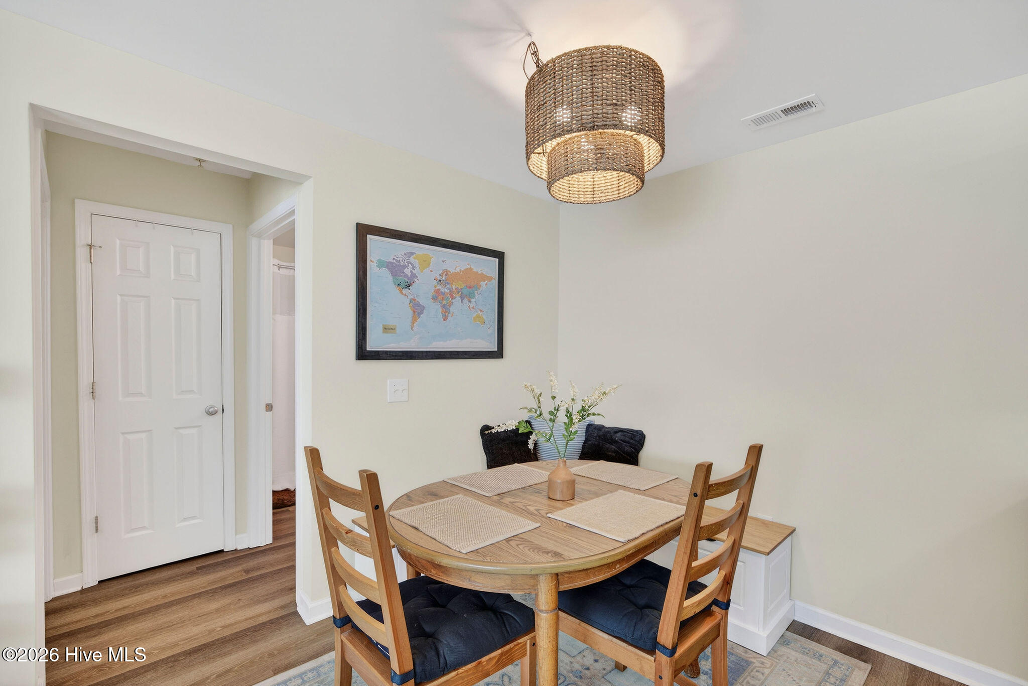 100559380 | Photo 12