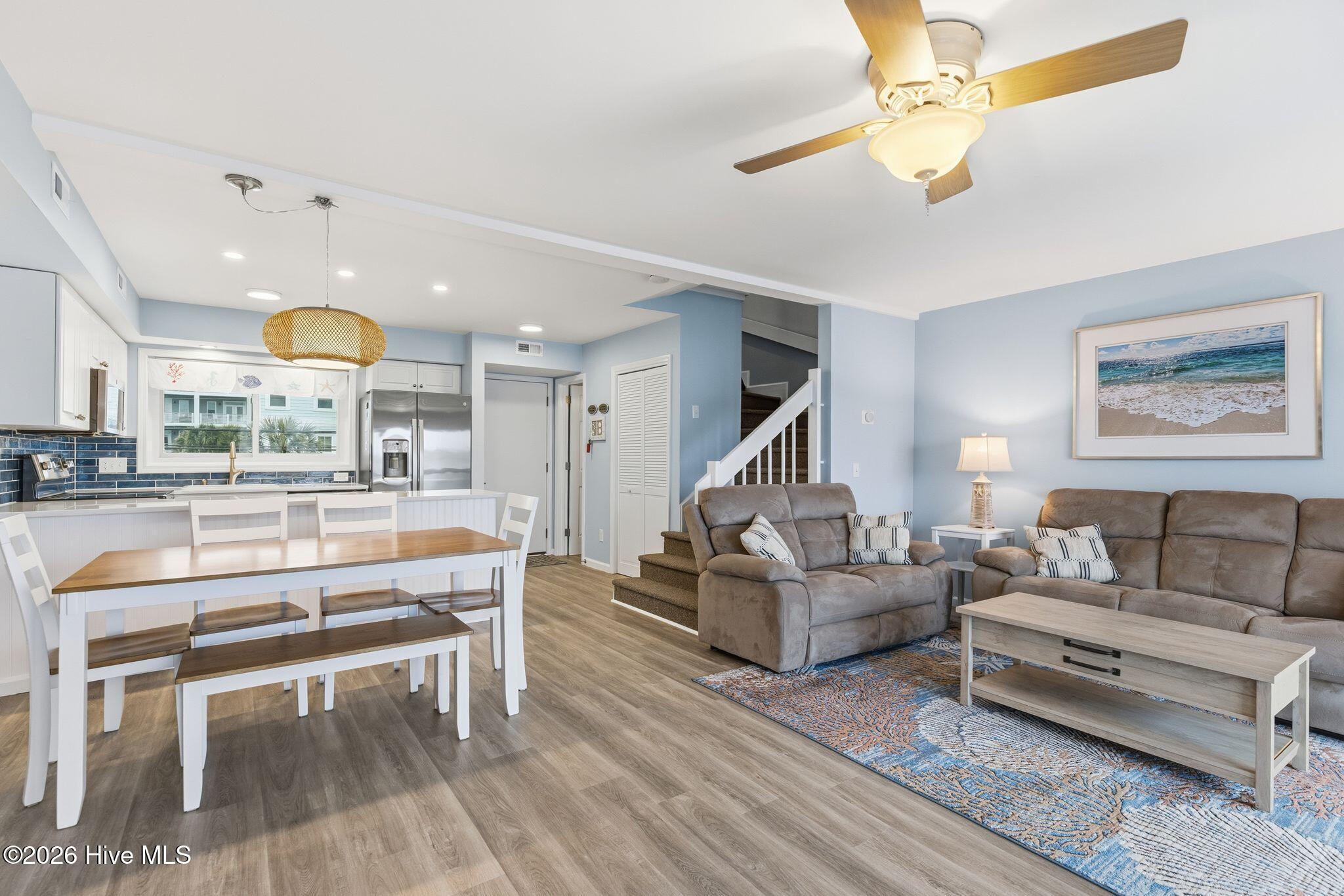 100553175 | Photo 15