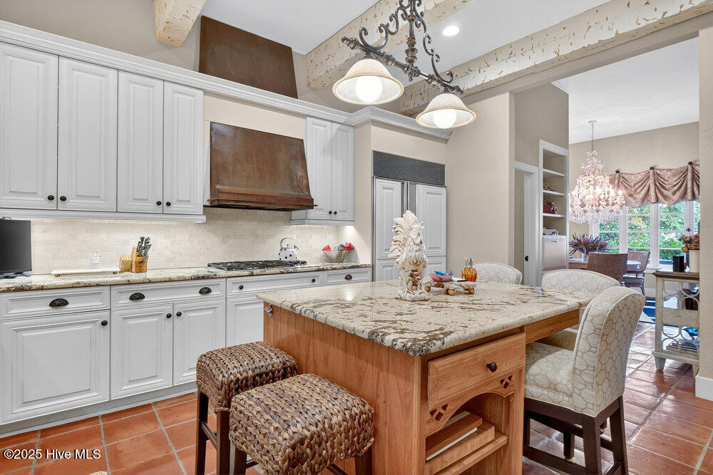 100544850 | Photo 33