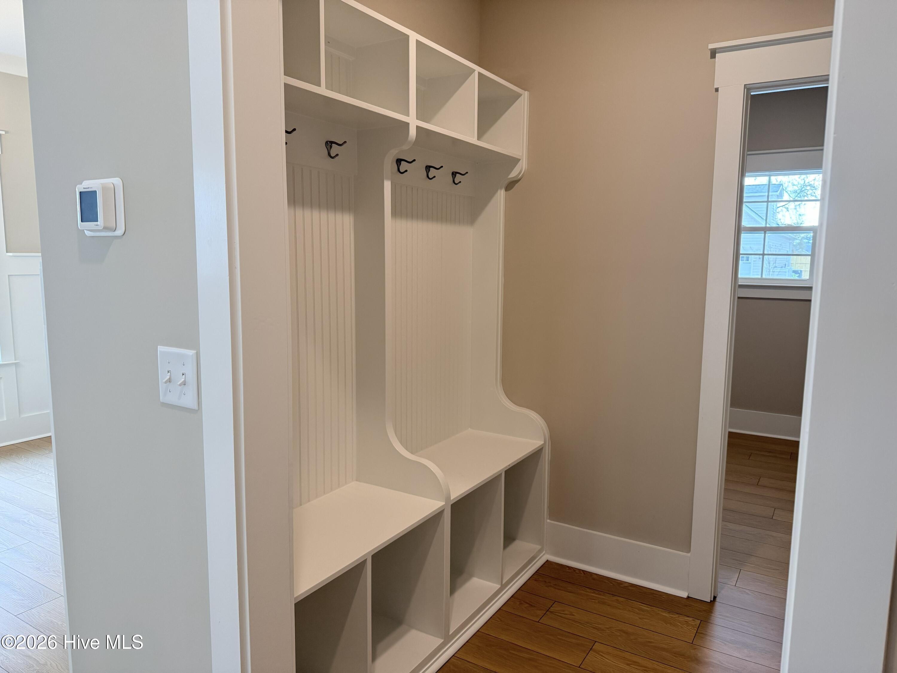 100553977 | Photo 14