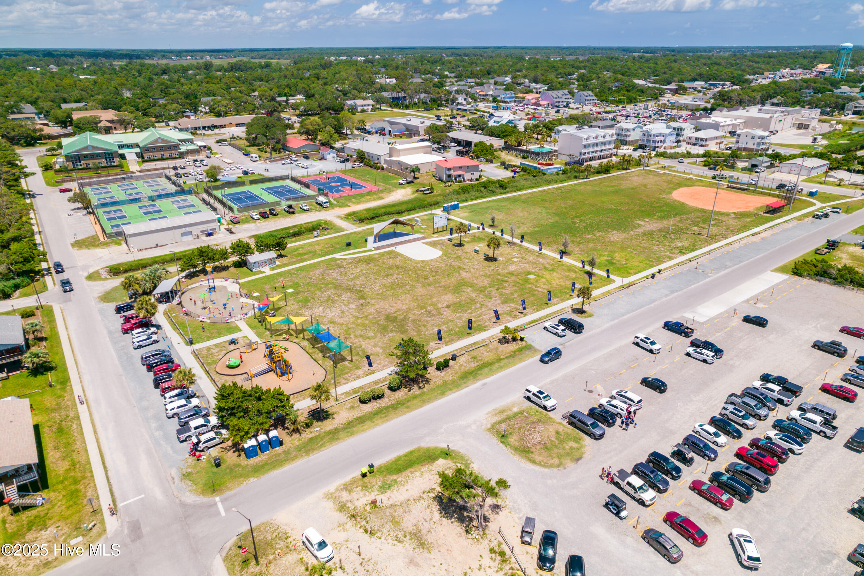 100530563 | Photo 55