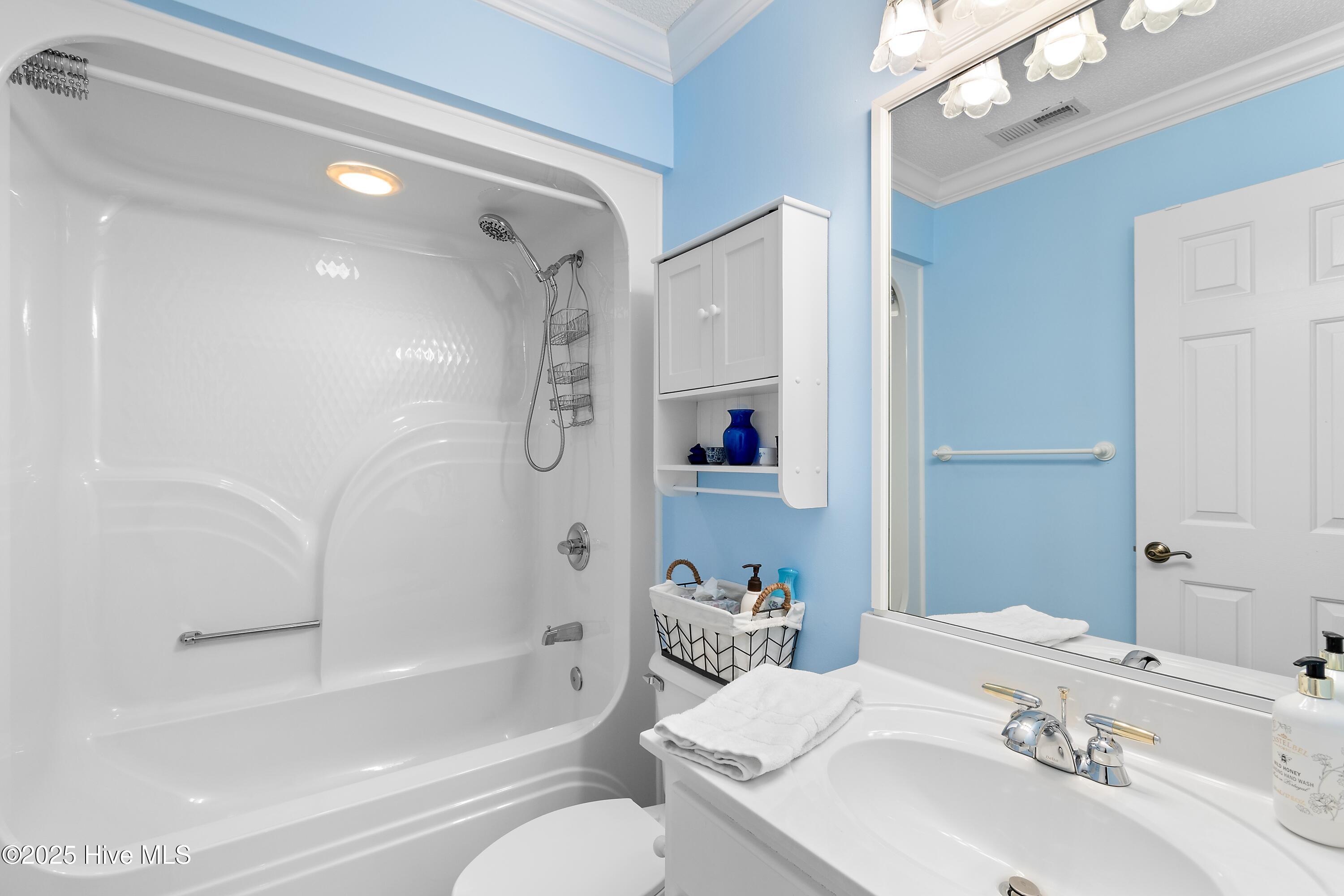 100556146 | Photo 26