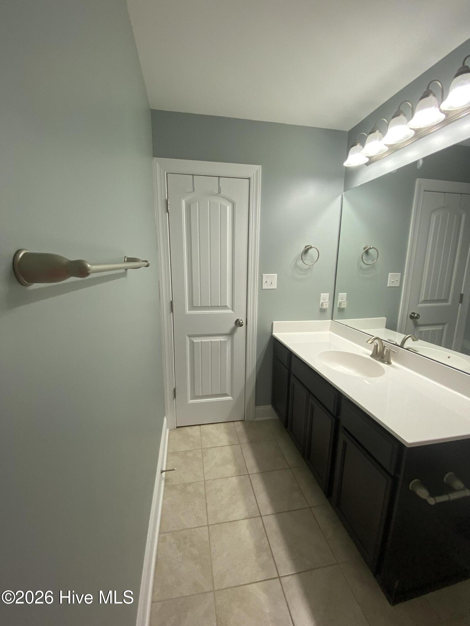 100567028 | Photo 22