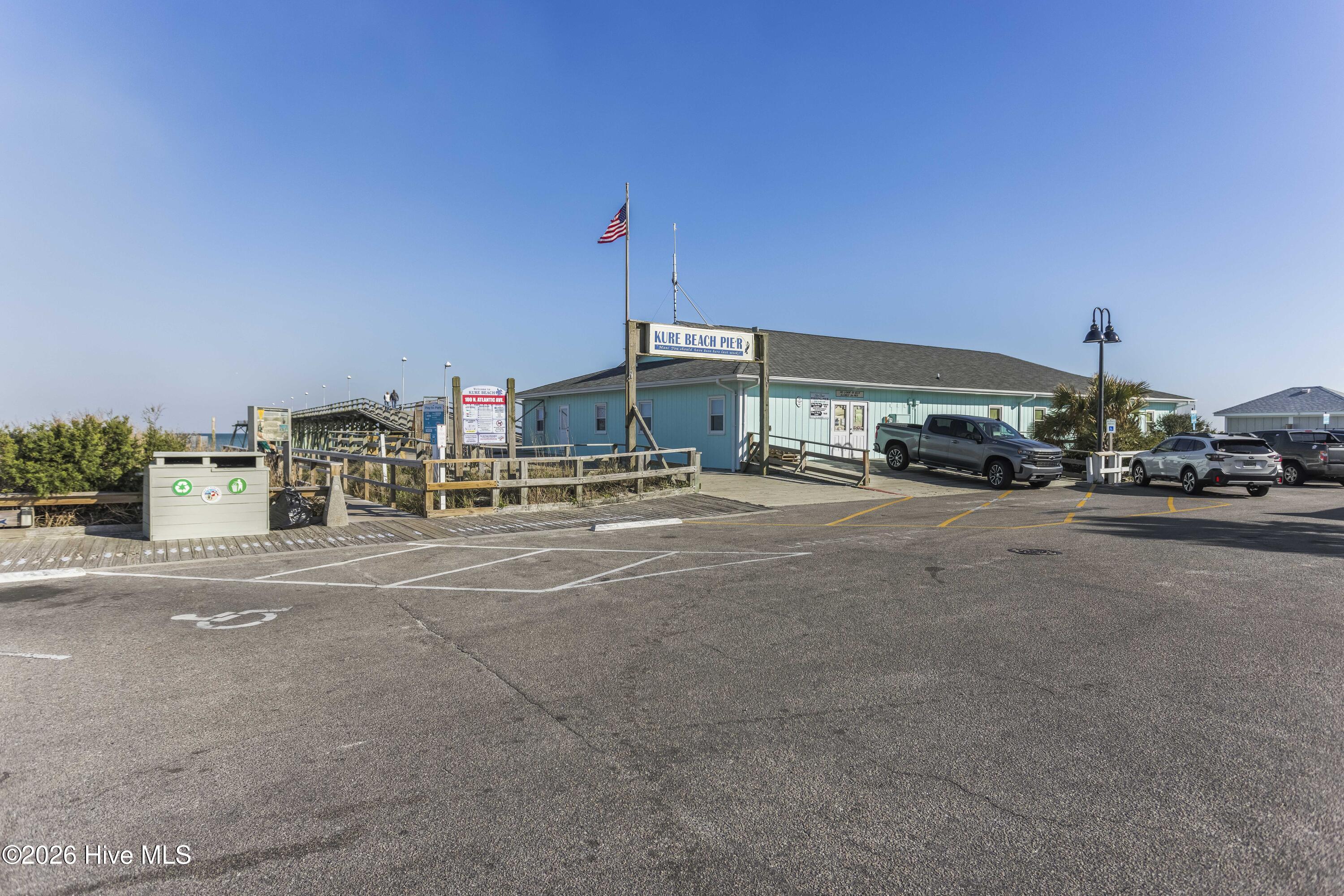 100552987 | Photo 55