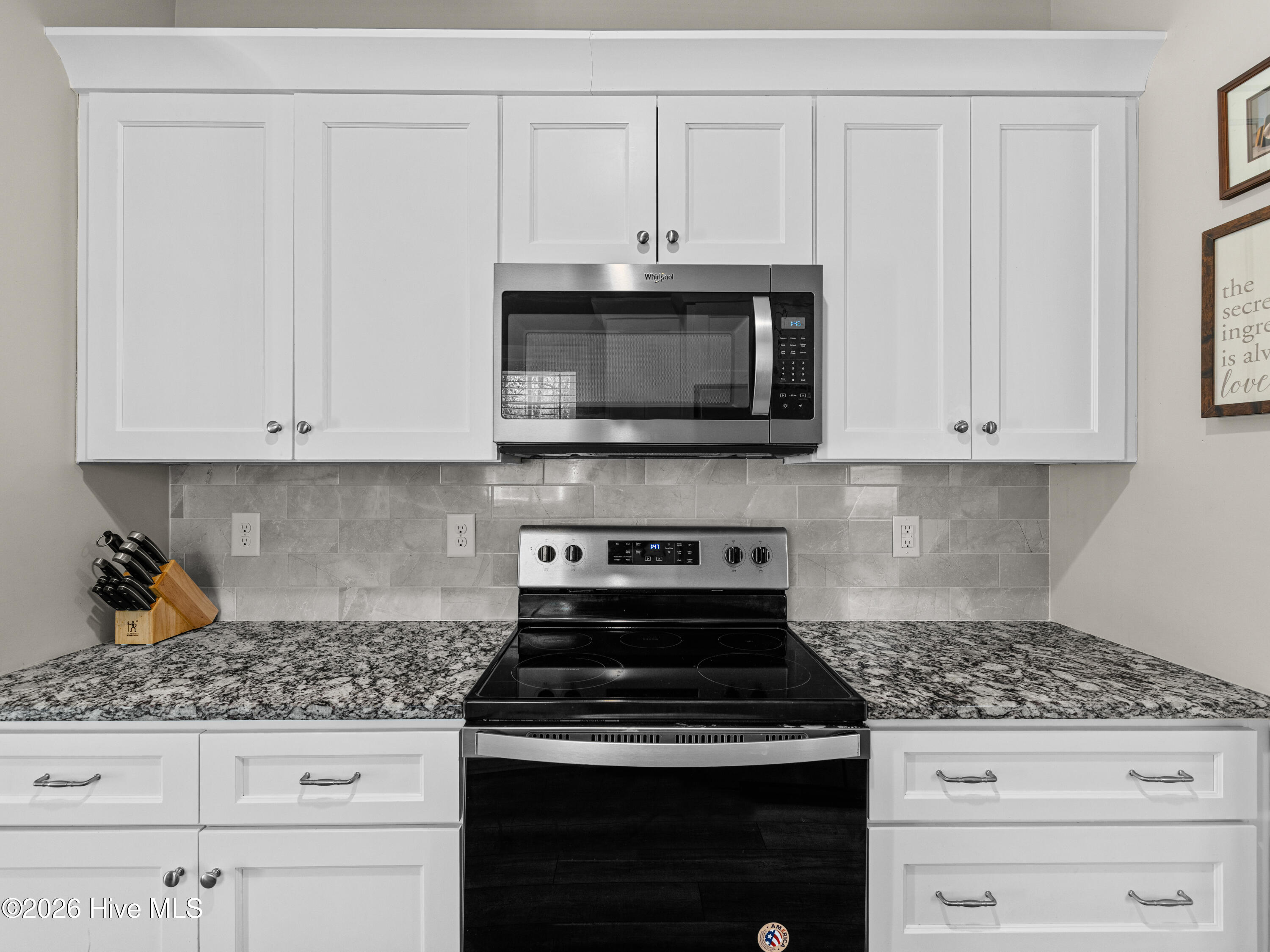 100560516 | Photo 22