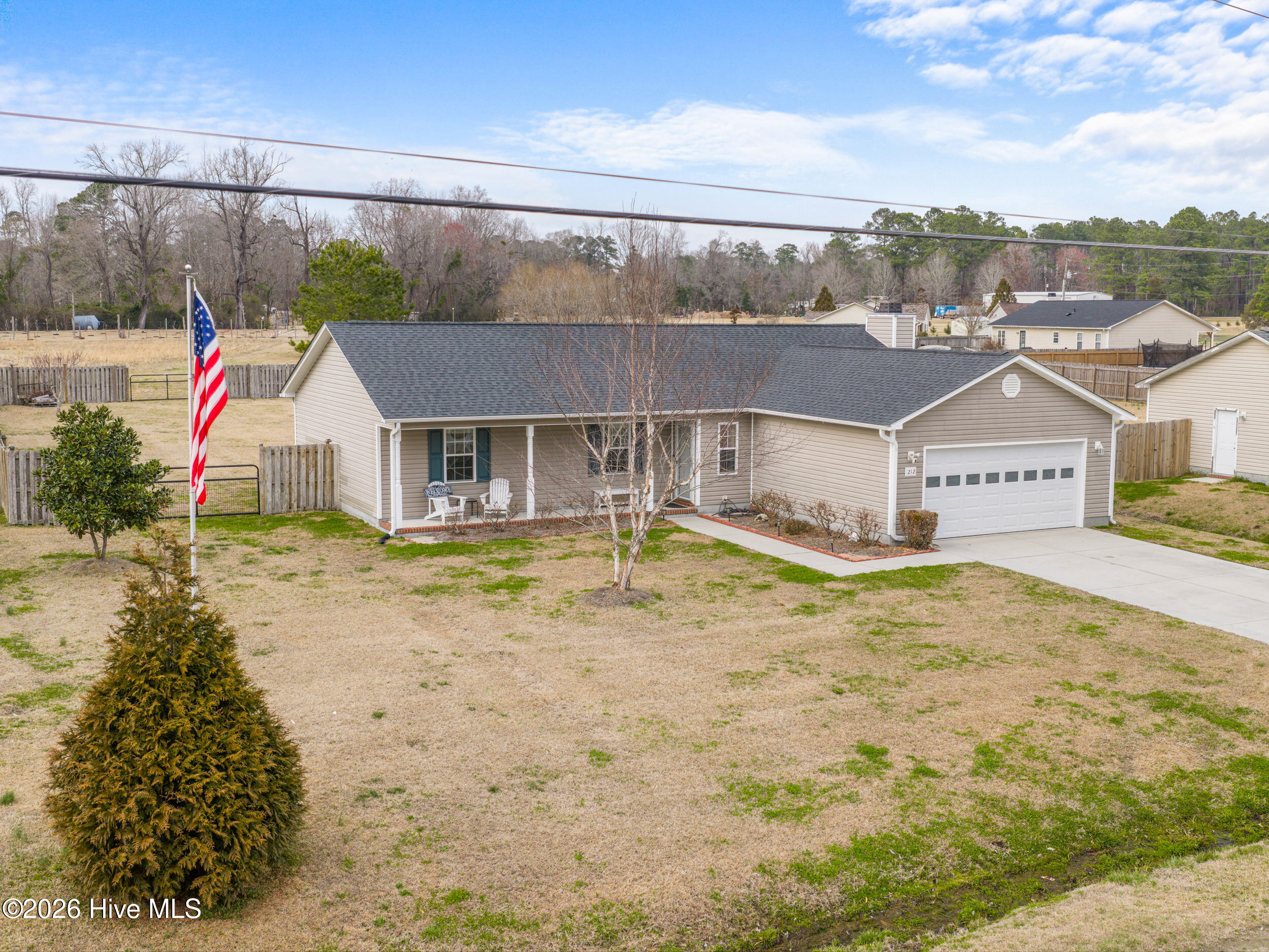 100556892 | Photo 38