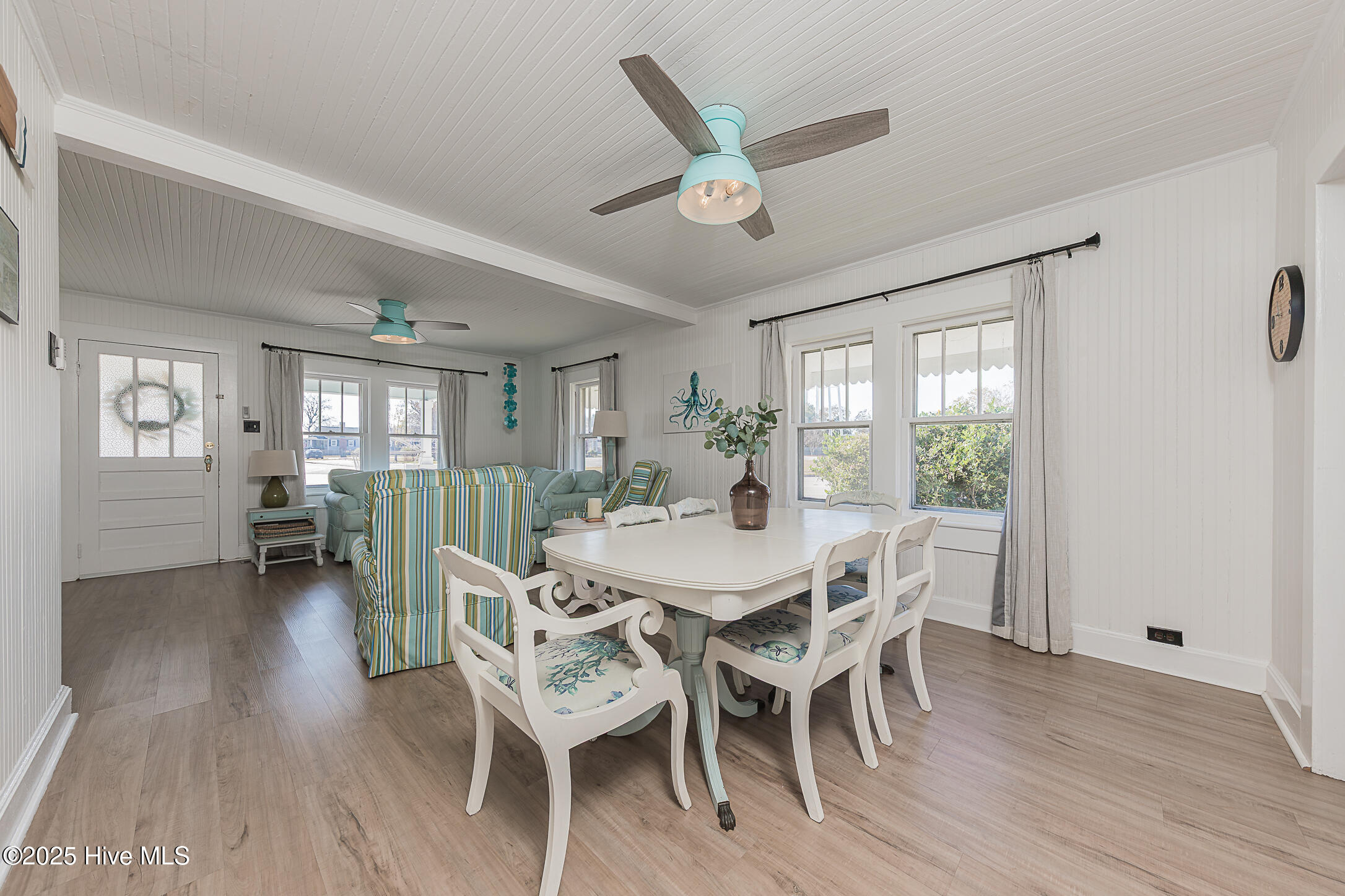 100544224 | Photo 13