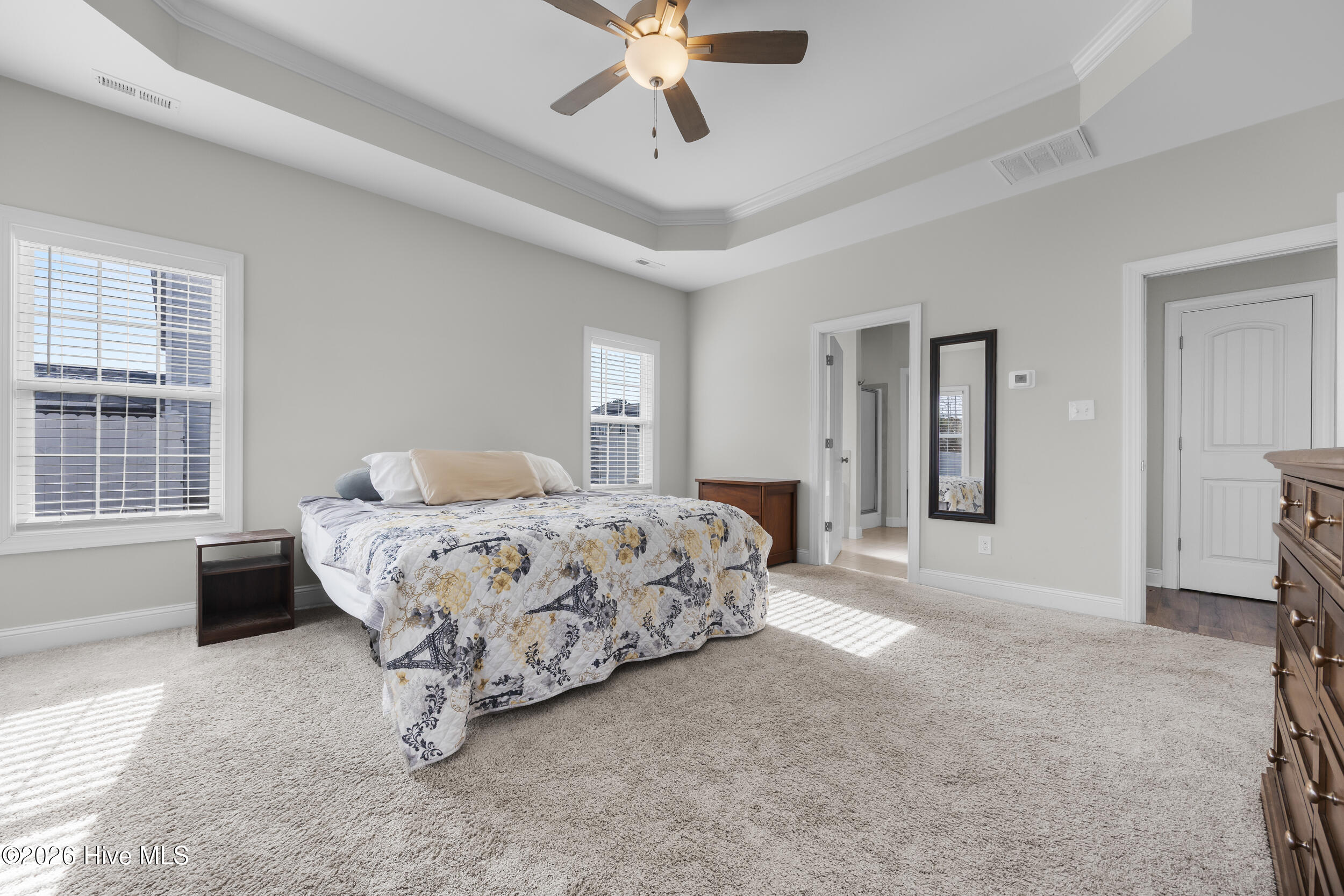 100559002 | Photo 11