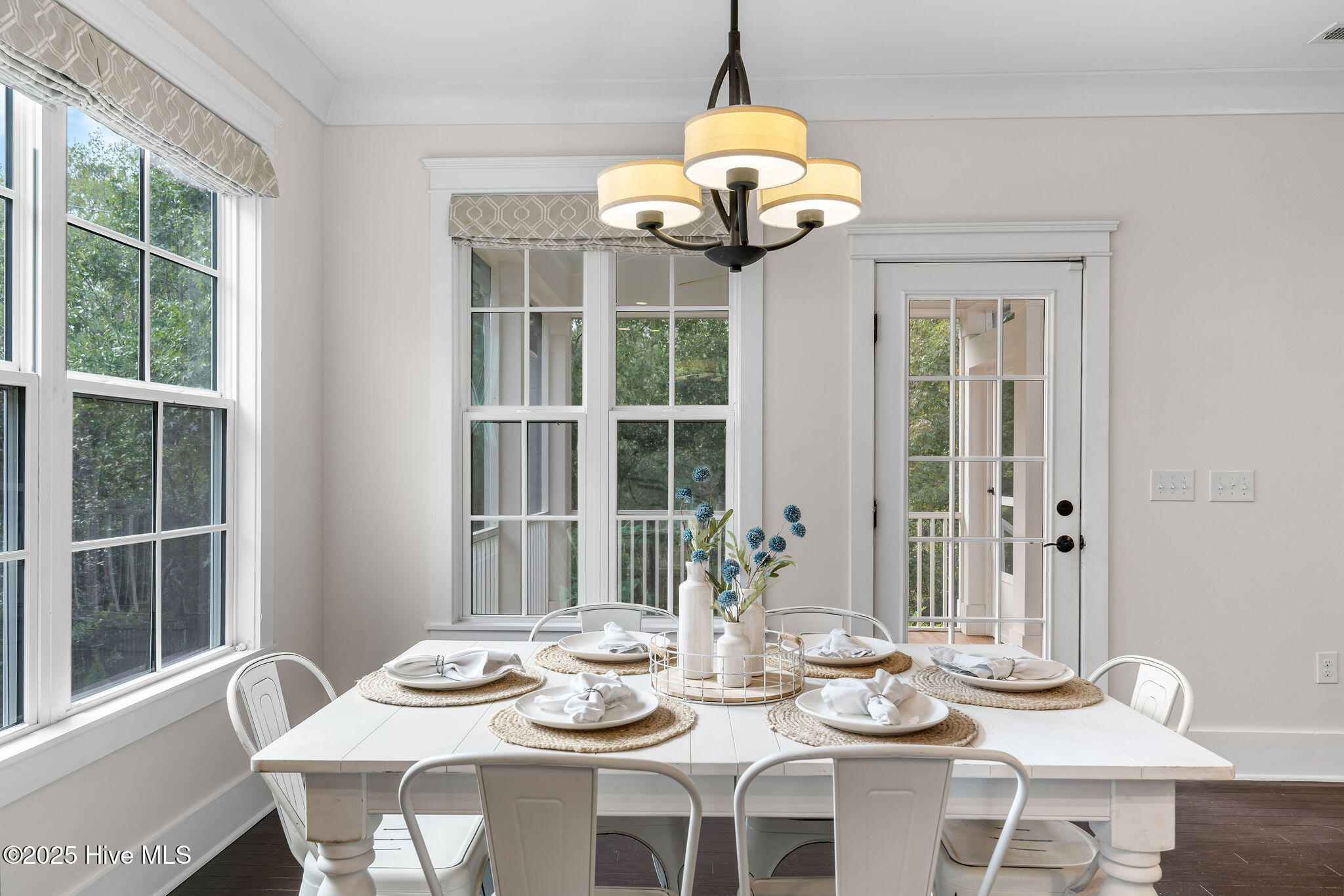 100536544 | Photo 26