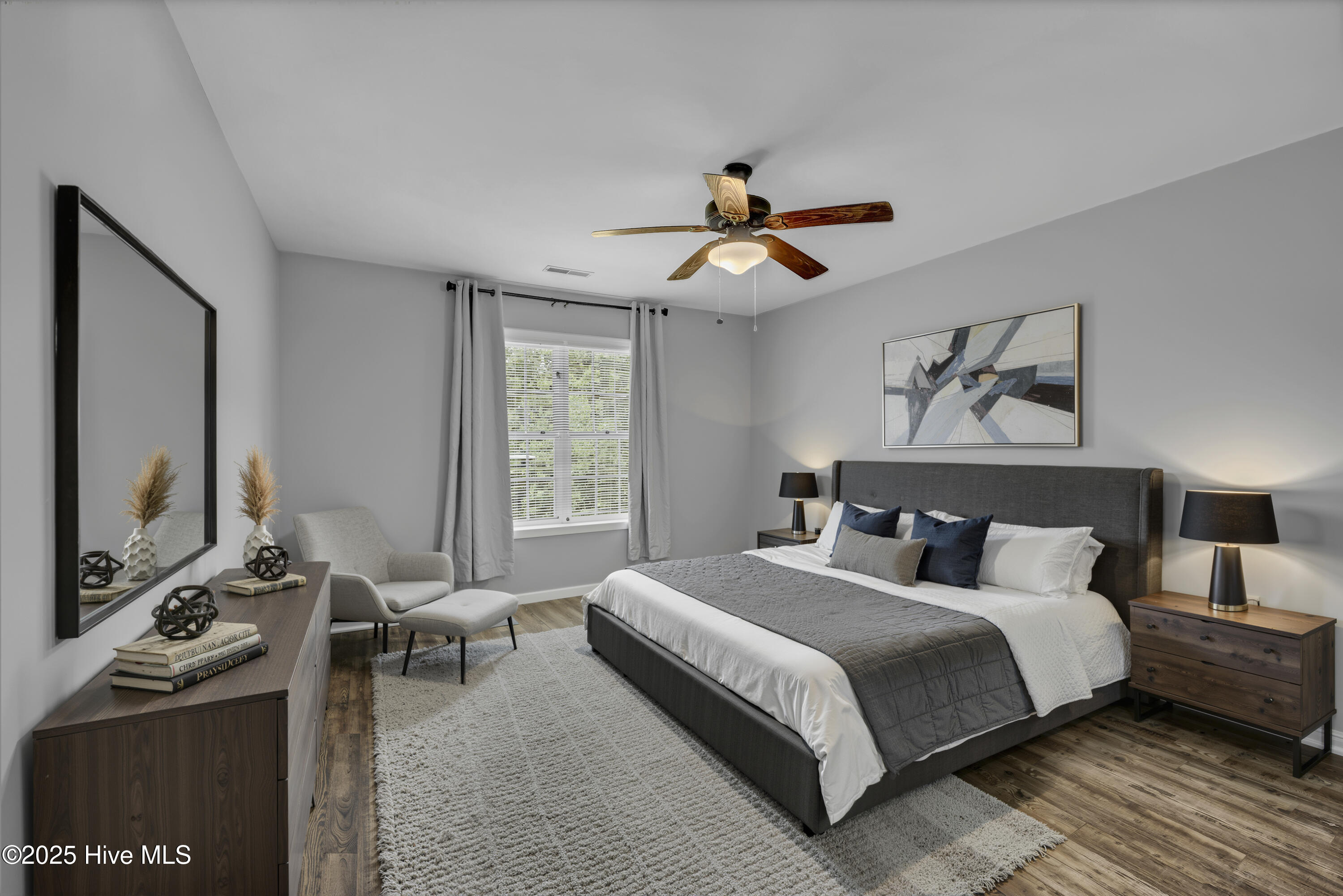 100541290 | Photo 16