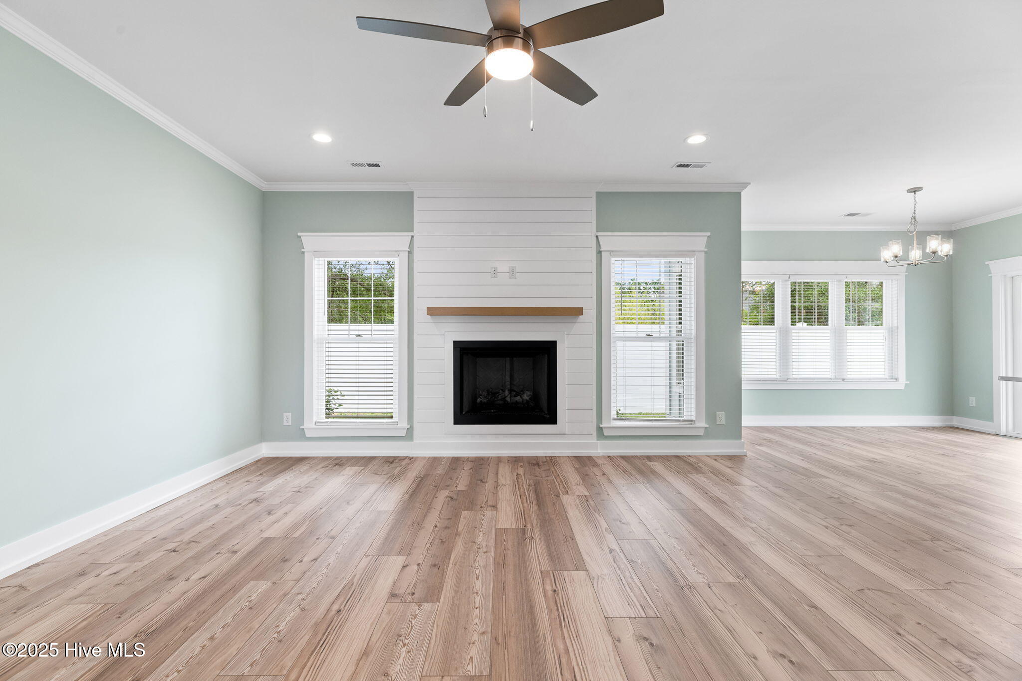 100479580 | Photo 14