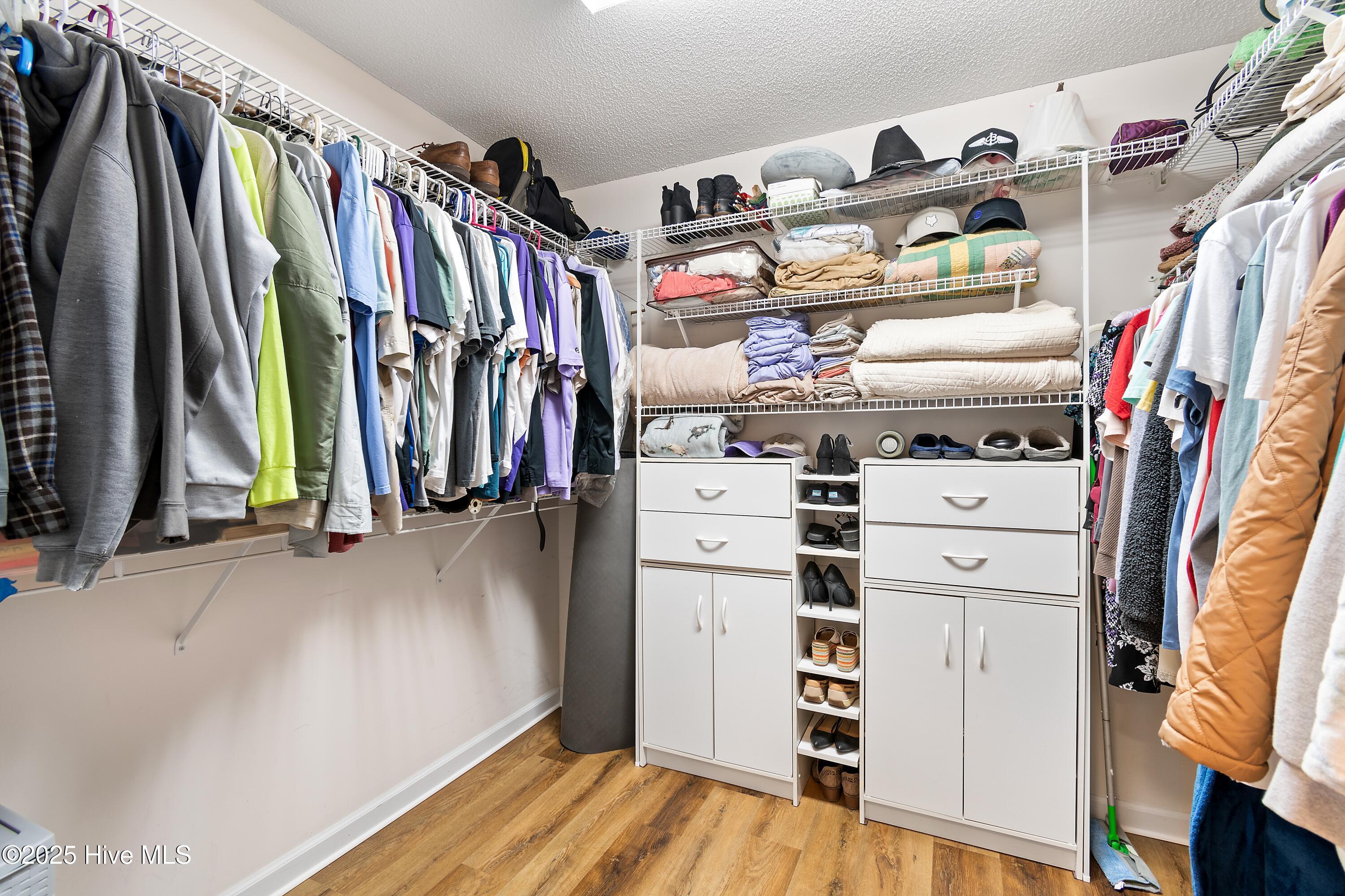 100556146 | Photo 20