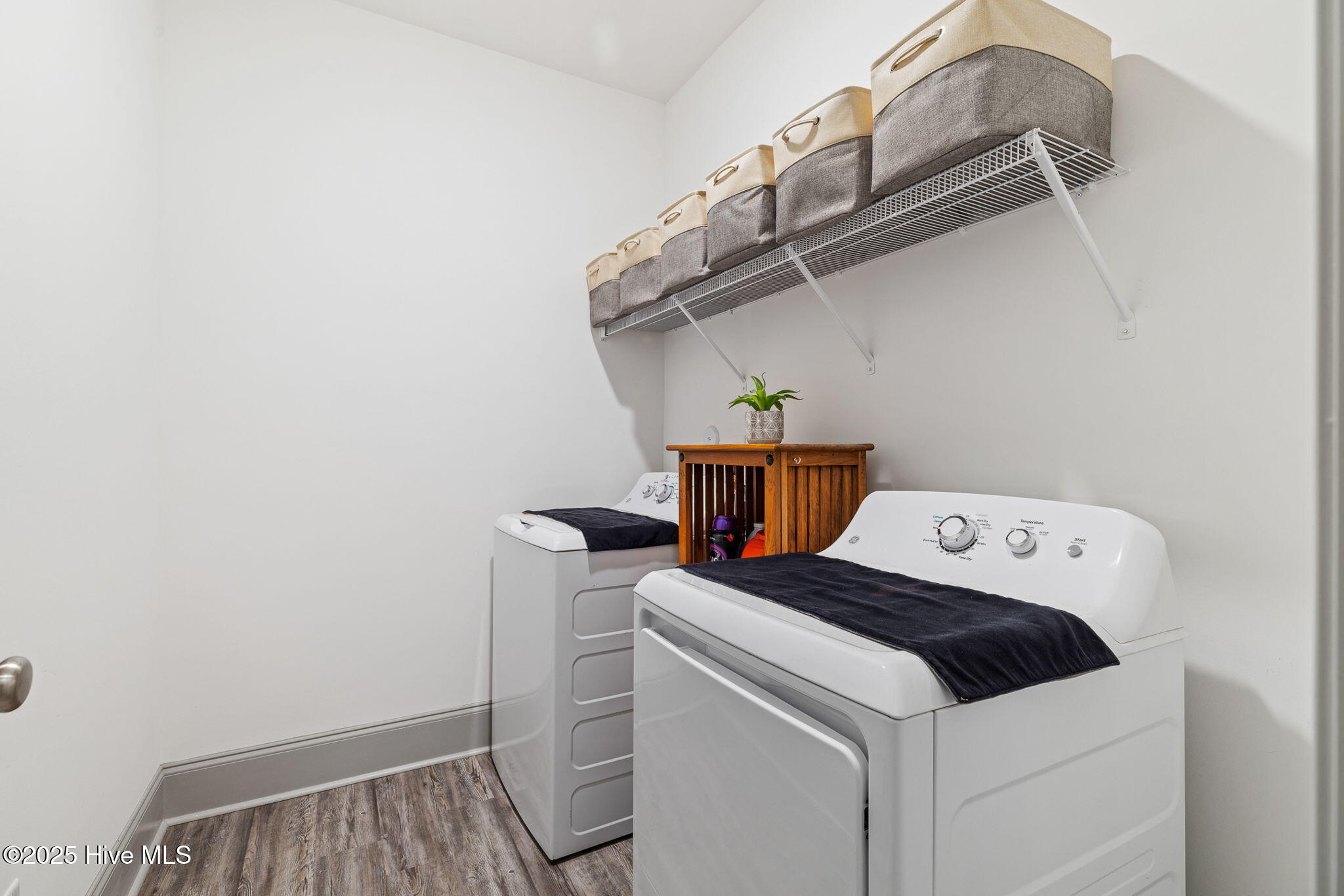 100541268 | Photo 38