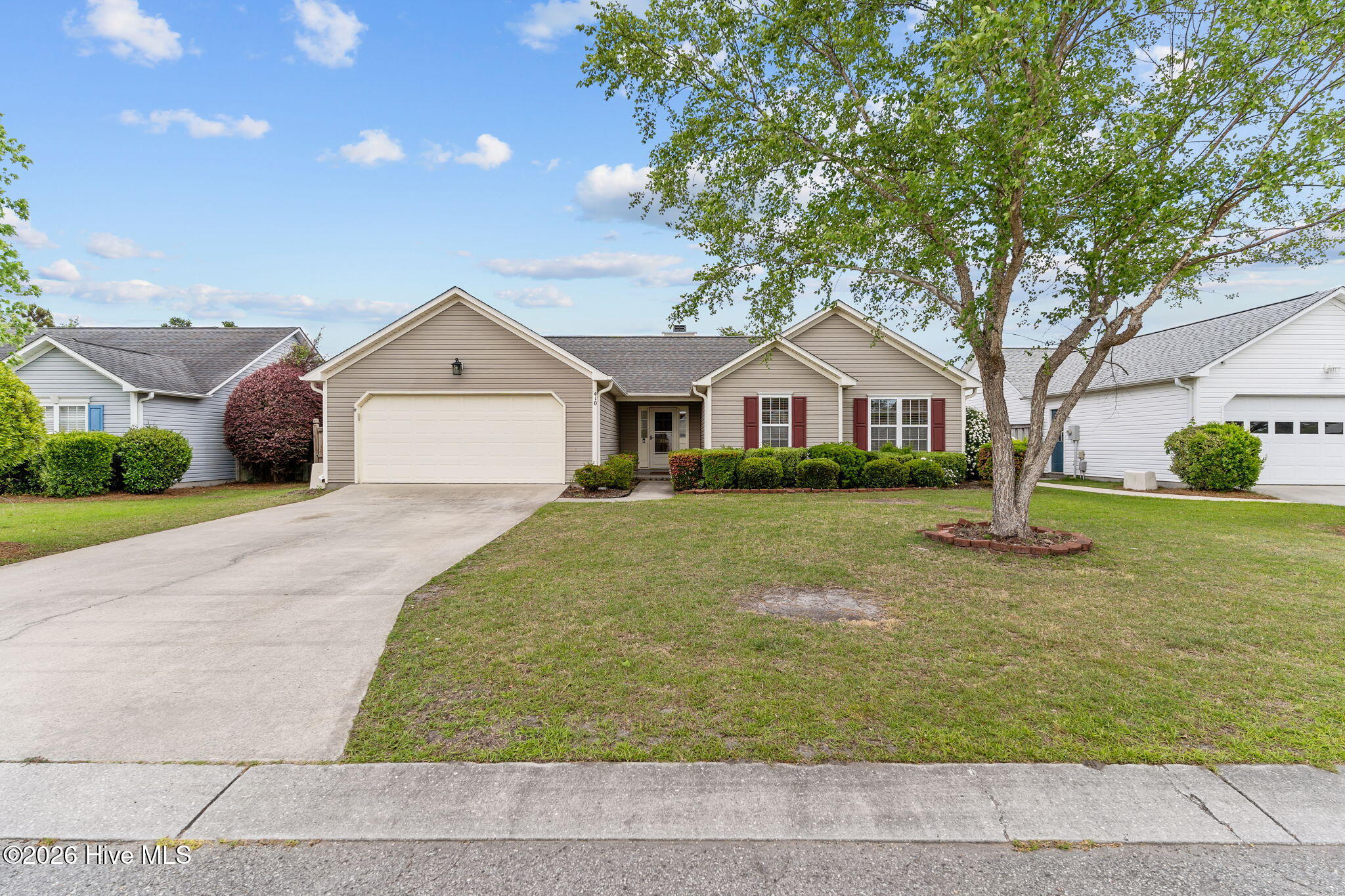 100569339 | Photo 42