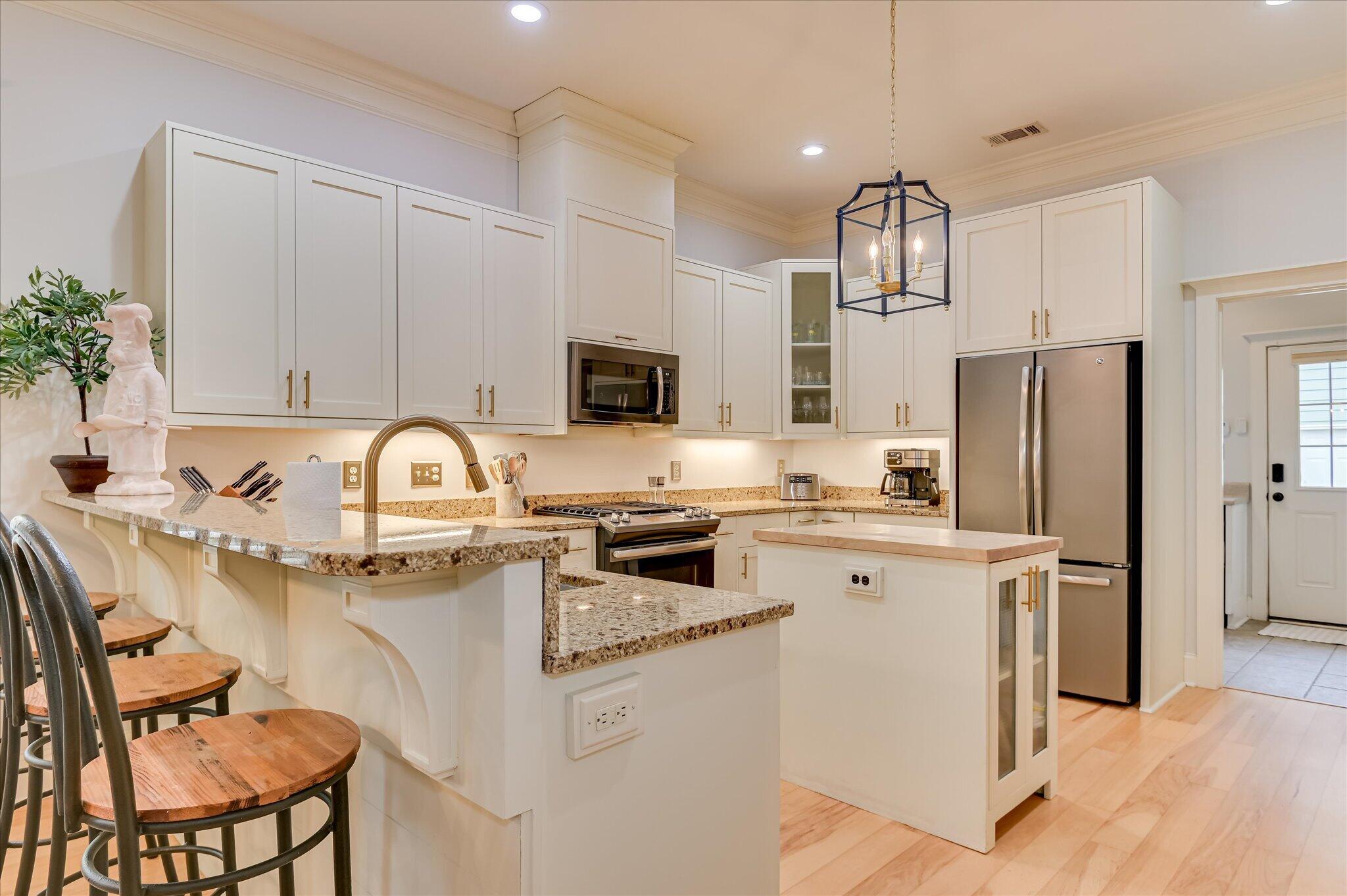 21-evans-ga-1006-mitchell-lane-kitchen-o