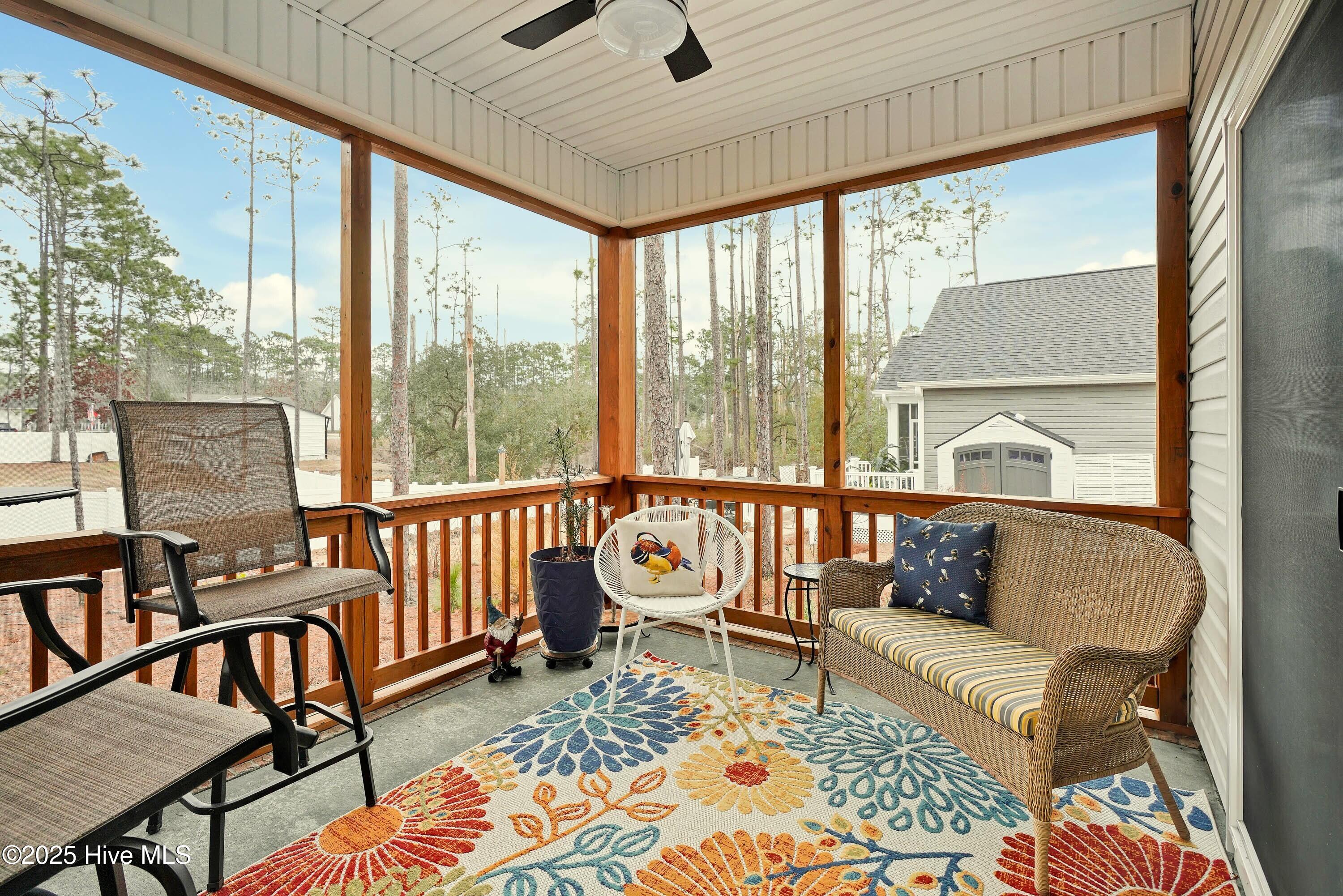 100545300 | Photo 14