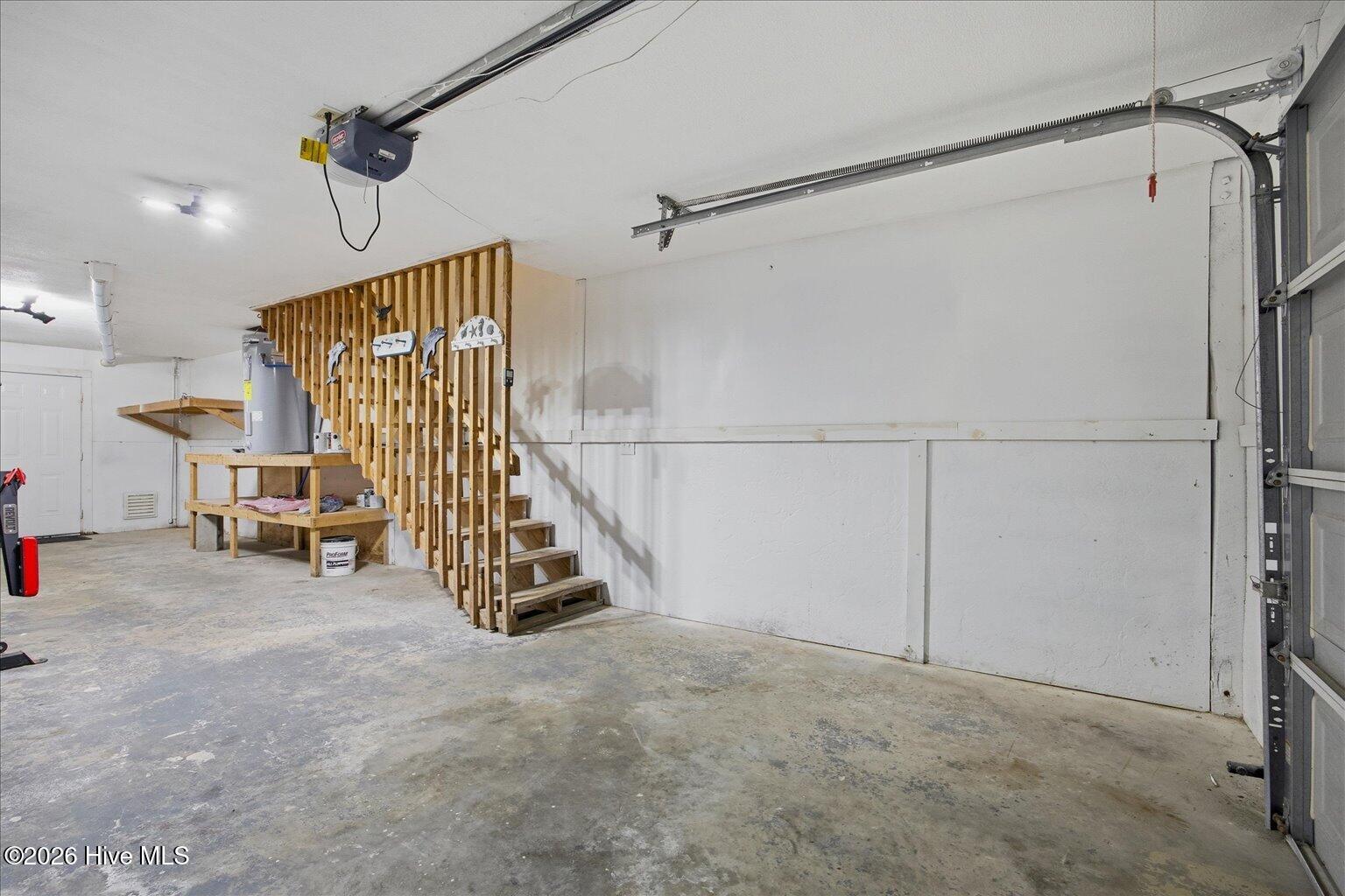 100570154 | Photo 46