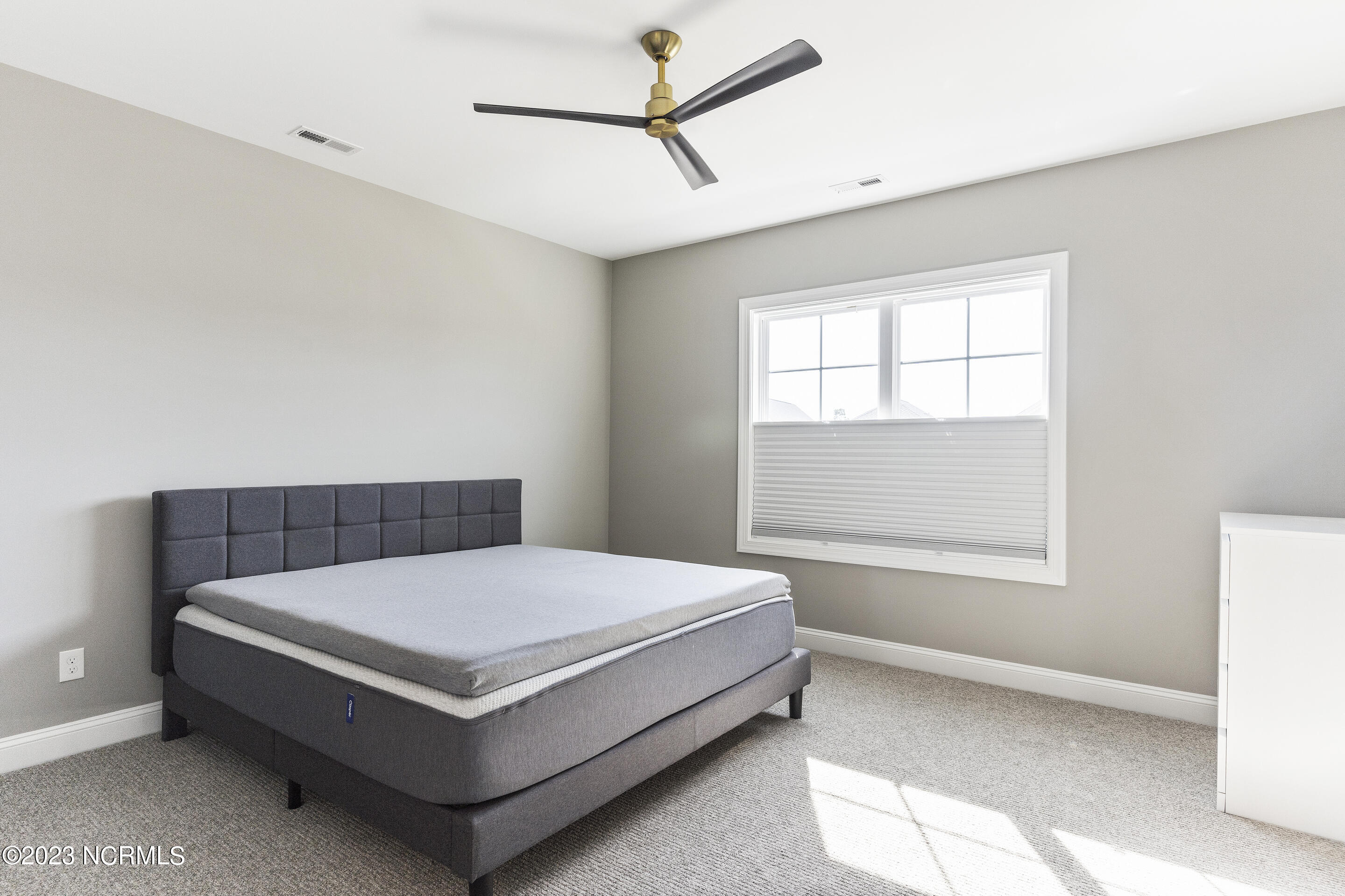 100547954 | Photo 17