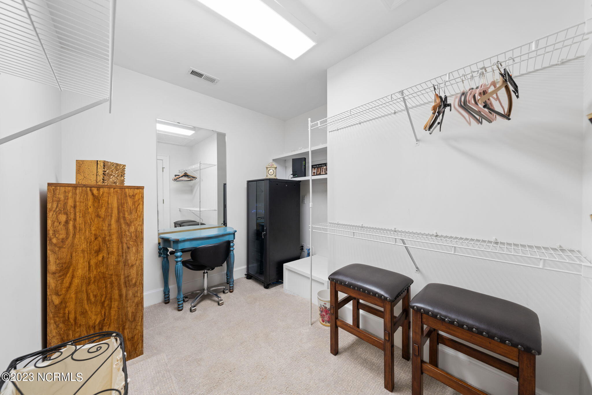 100563766 | Photo 37