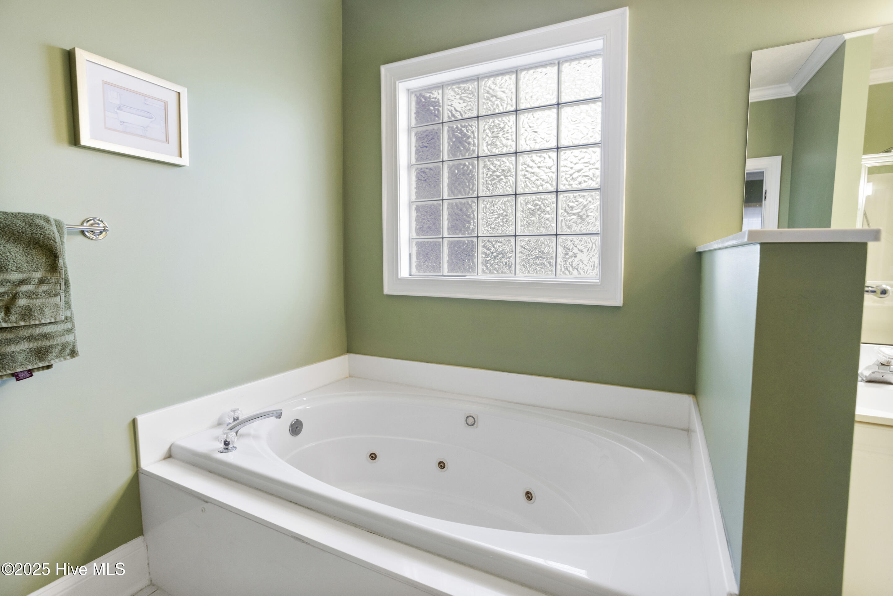 100550933 | Photo 25