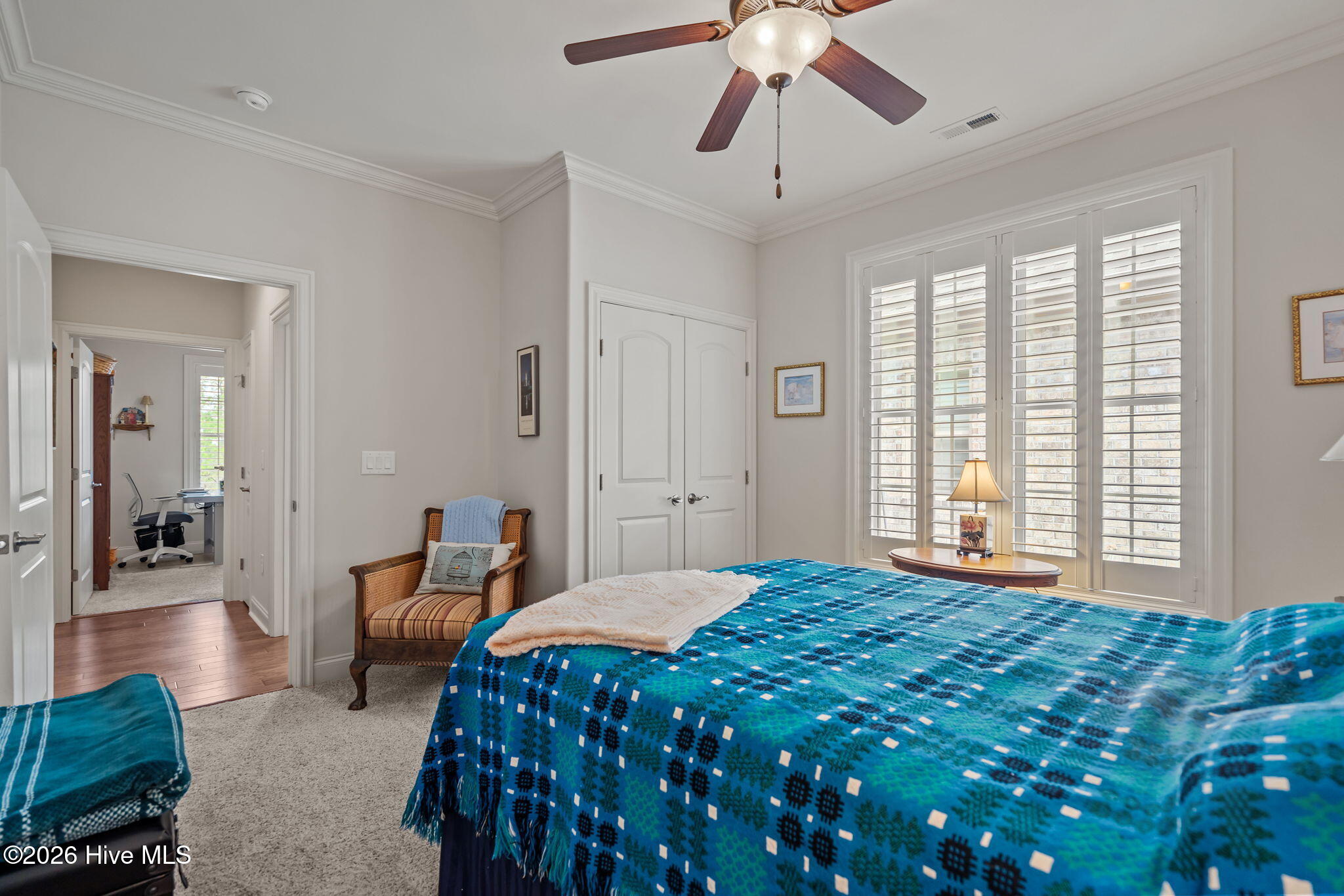 100565416 | Photo 34