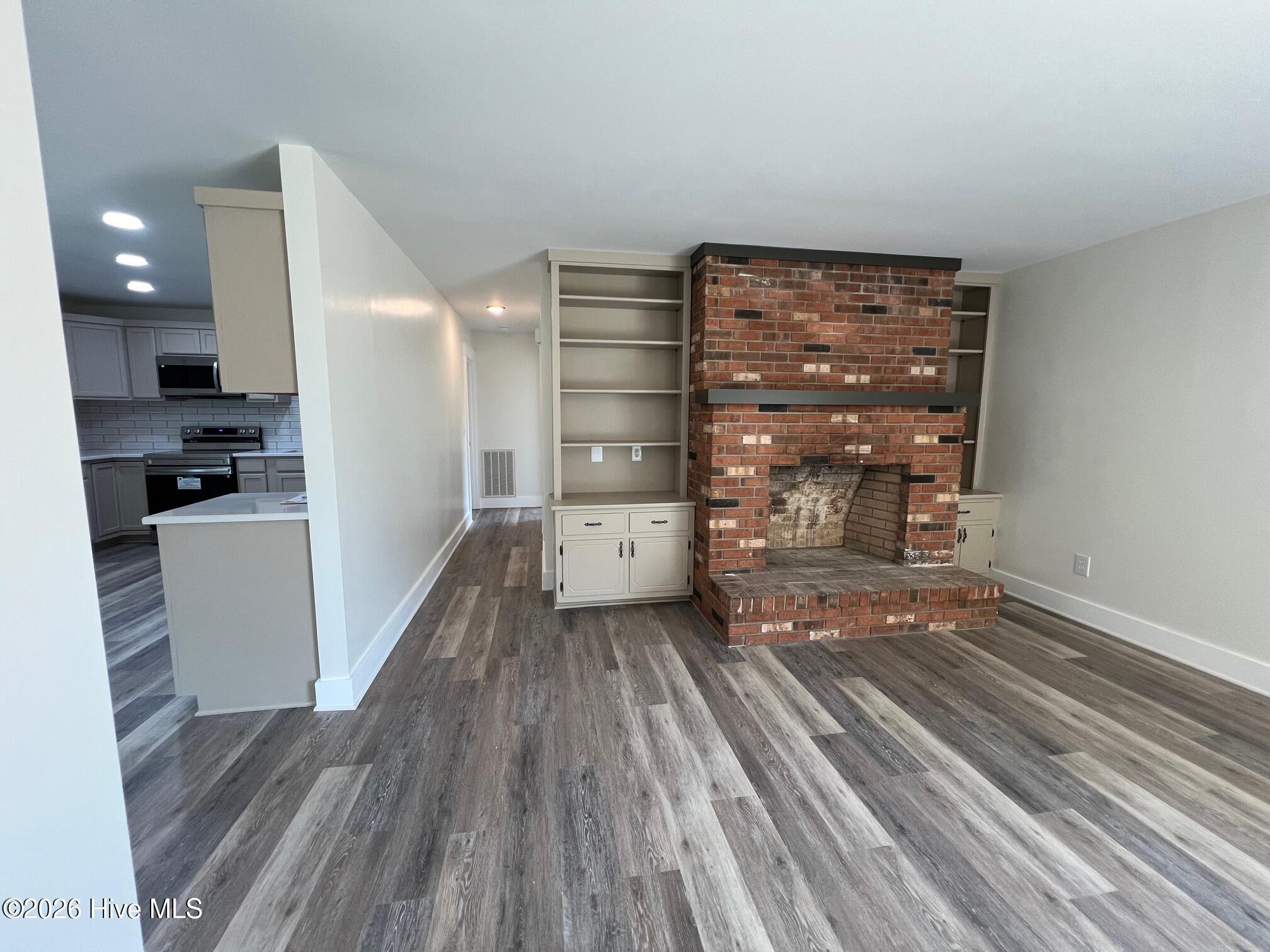 100559659 | Photo 21