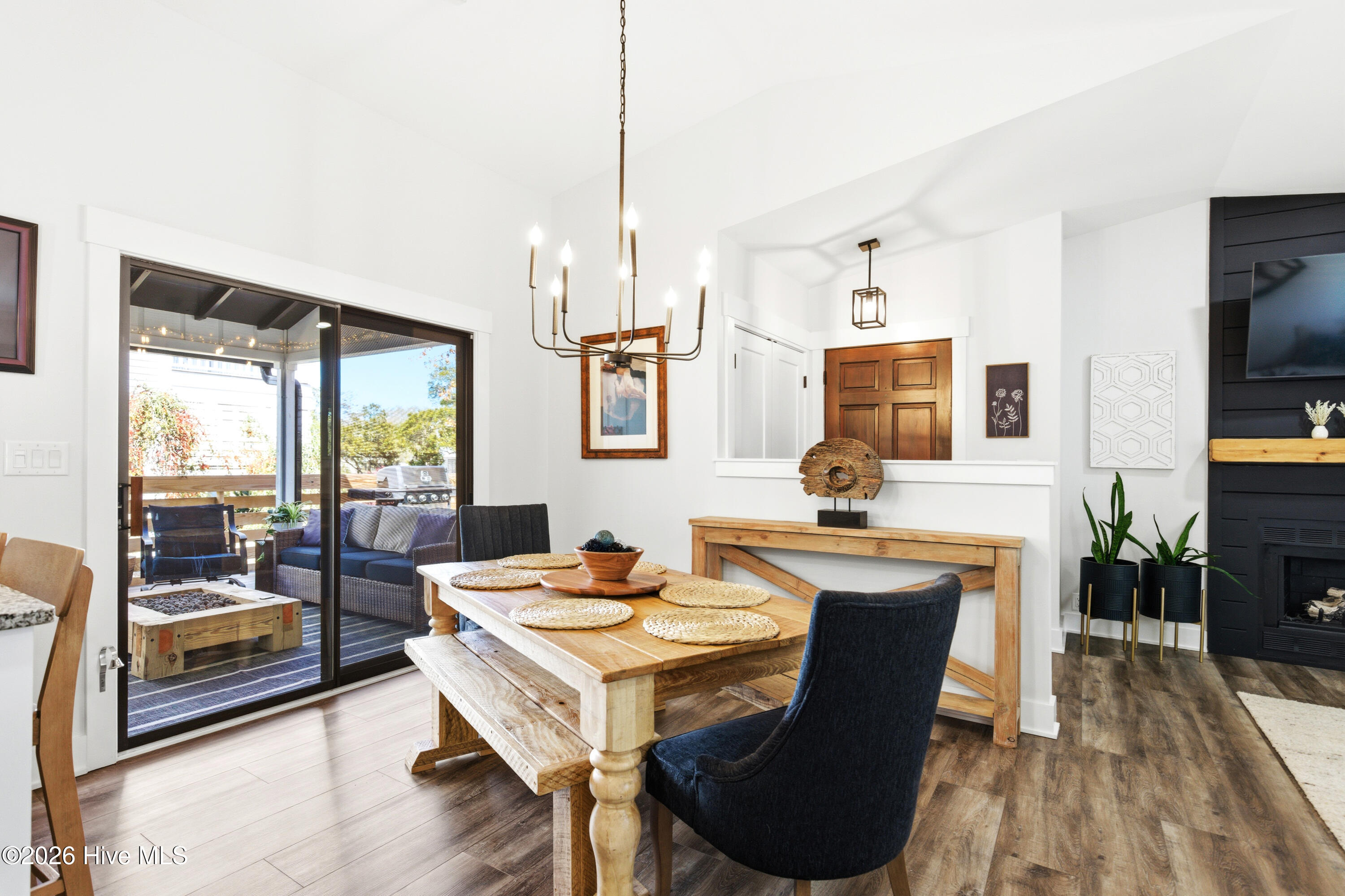 100564276 | Photo 16