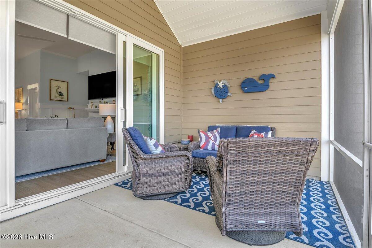 100569276 | Photo 34