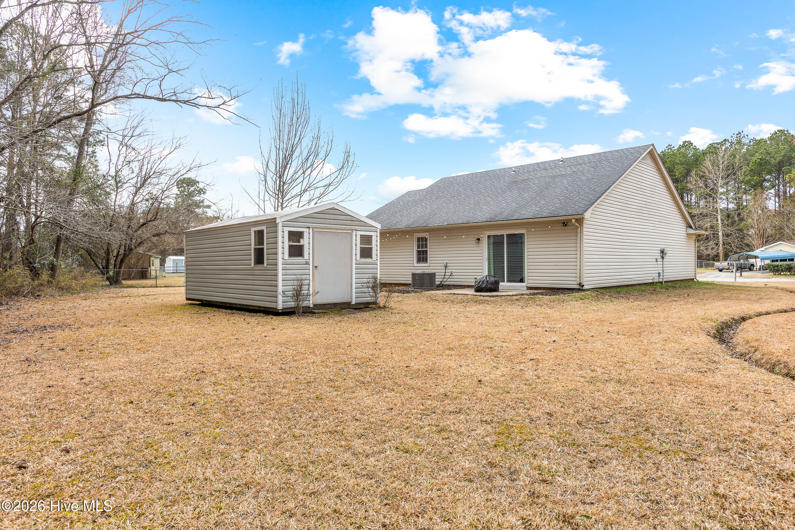 100557987 | Photo 29