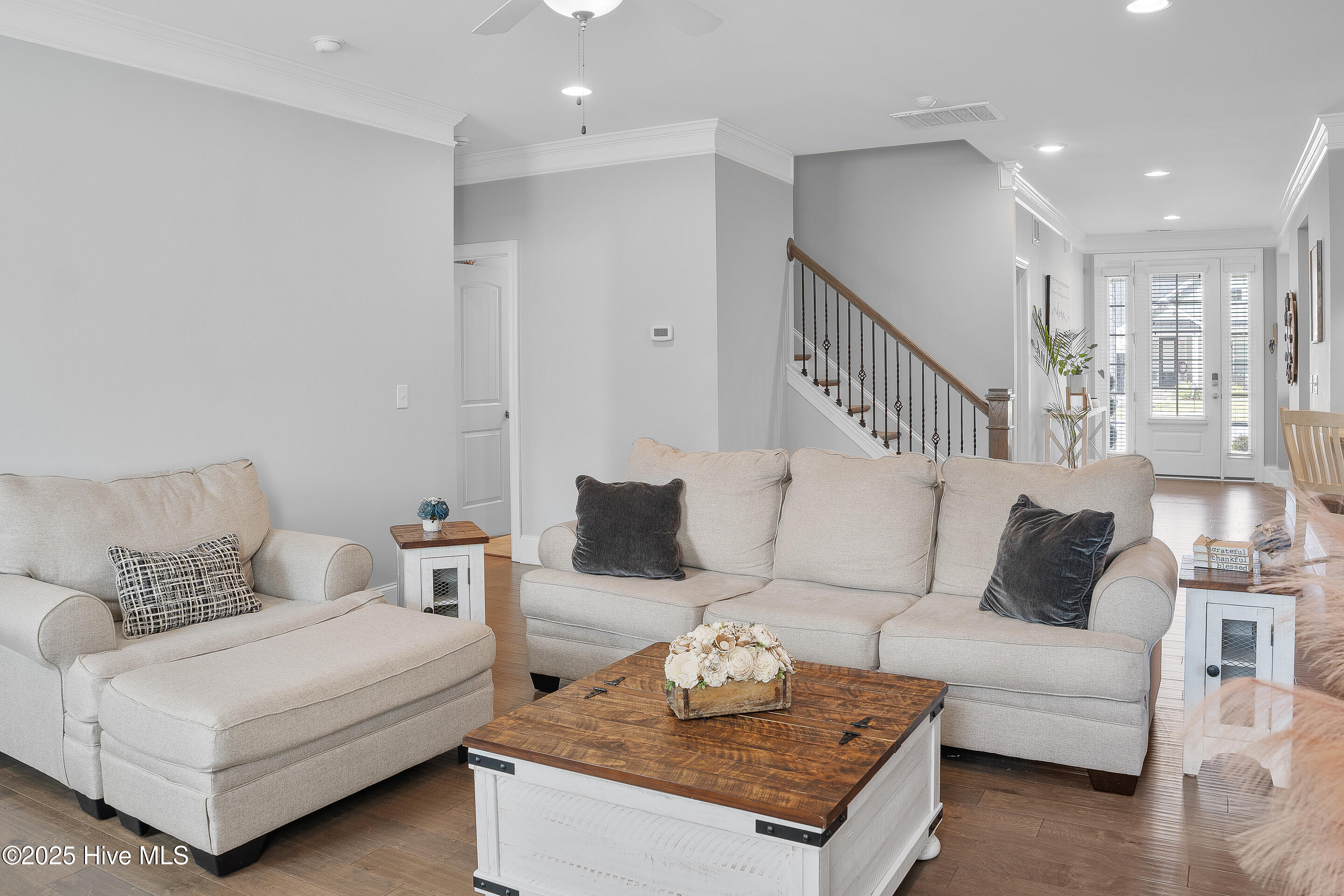 100546776 | Photo 23