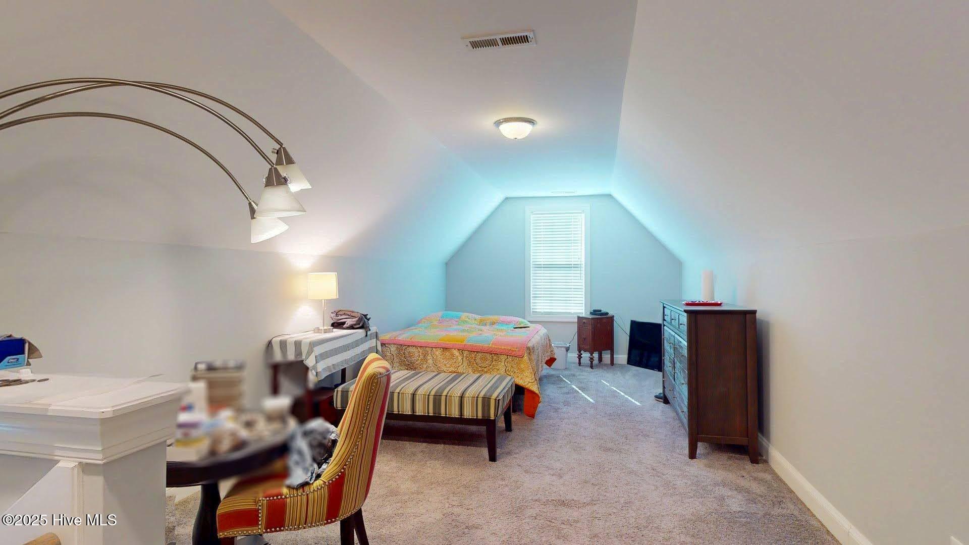 100550160 | Photo 39