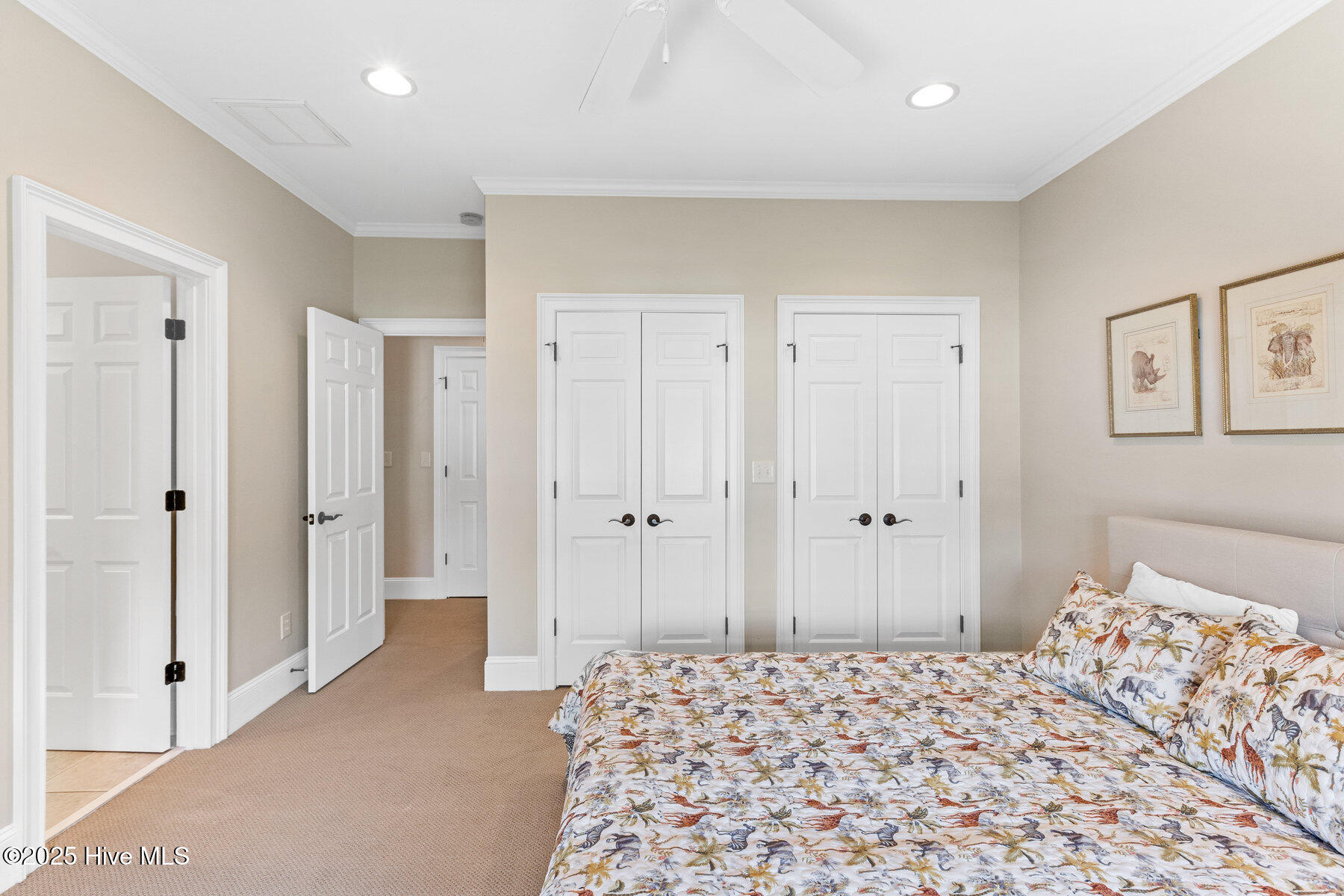 100535740 | Photo 32