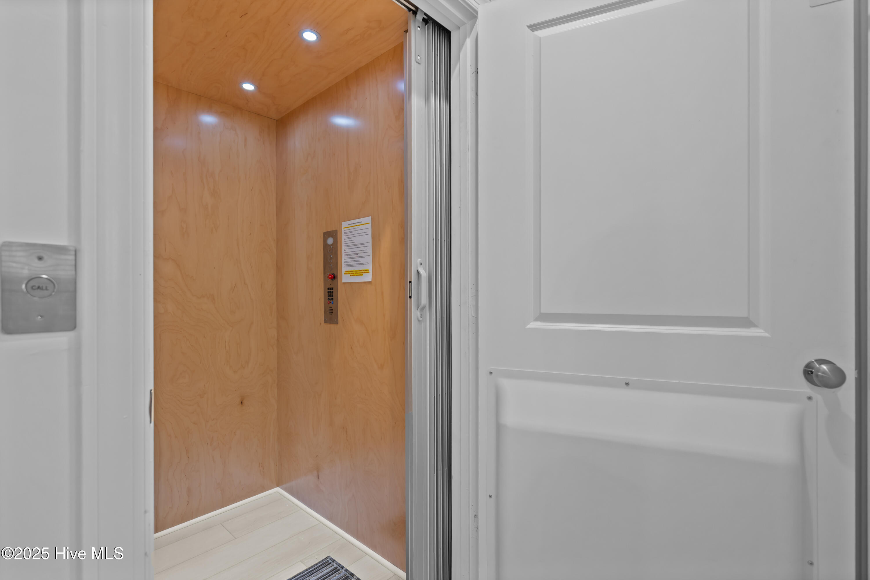 100517488 | Photo 20