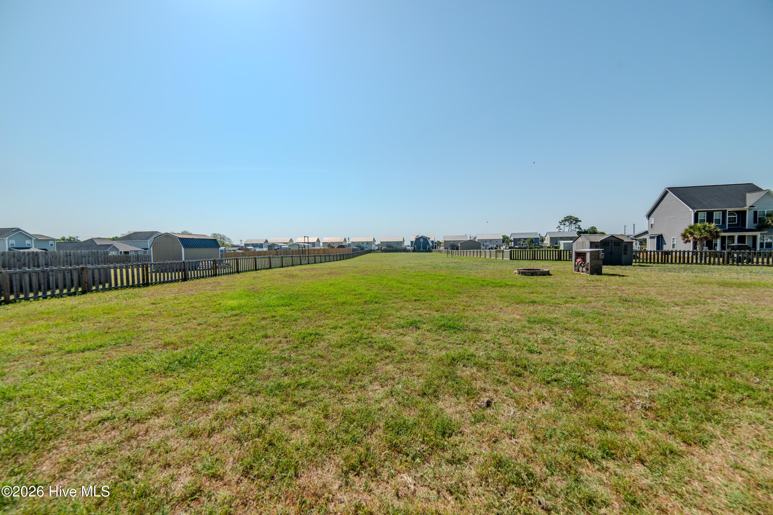 100568858 | Photo 24