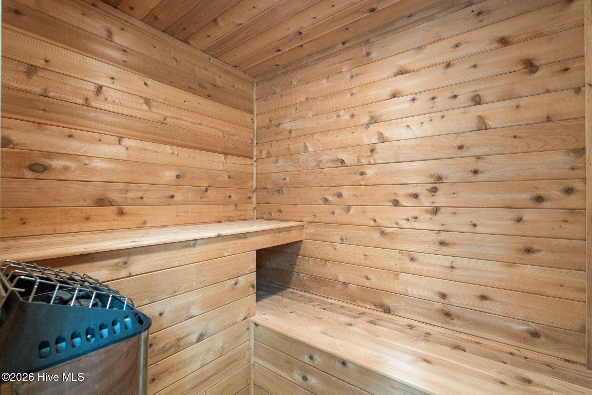 100564967 | Photo 30