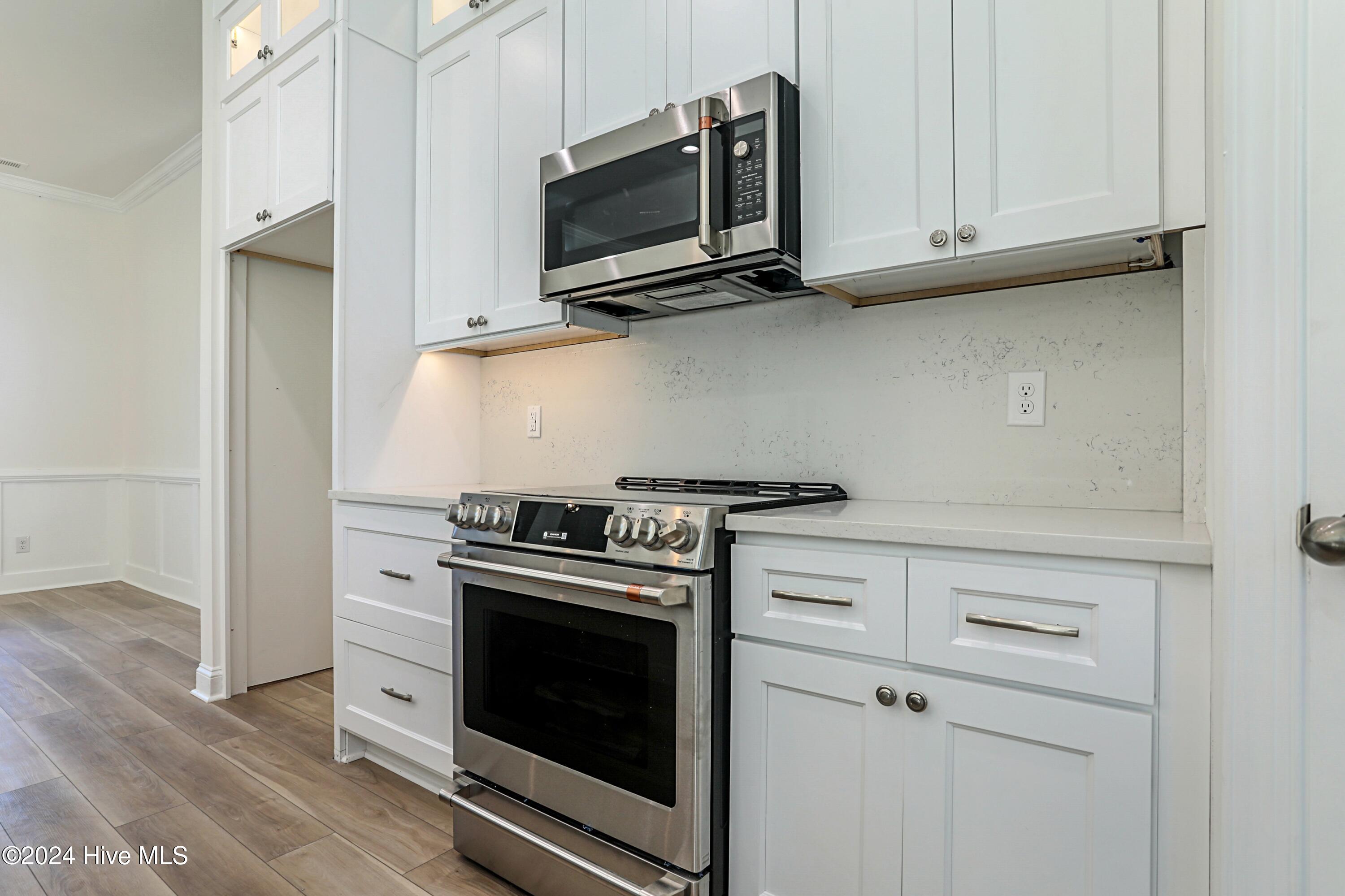 100477355 | Photo 28