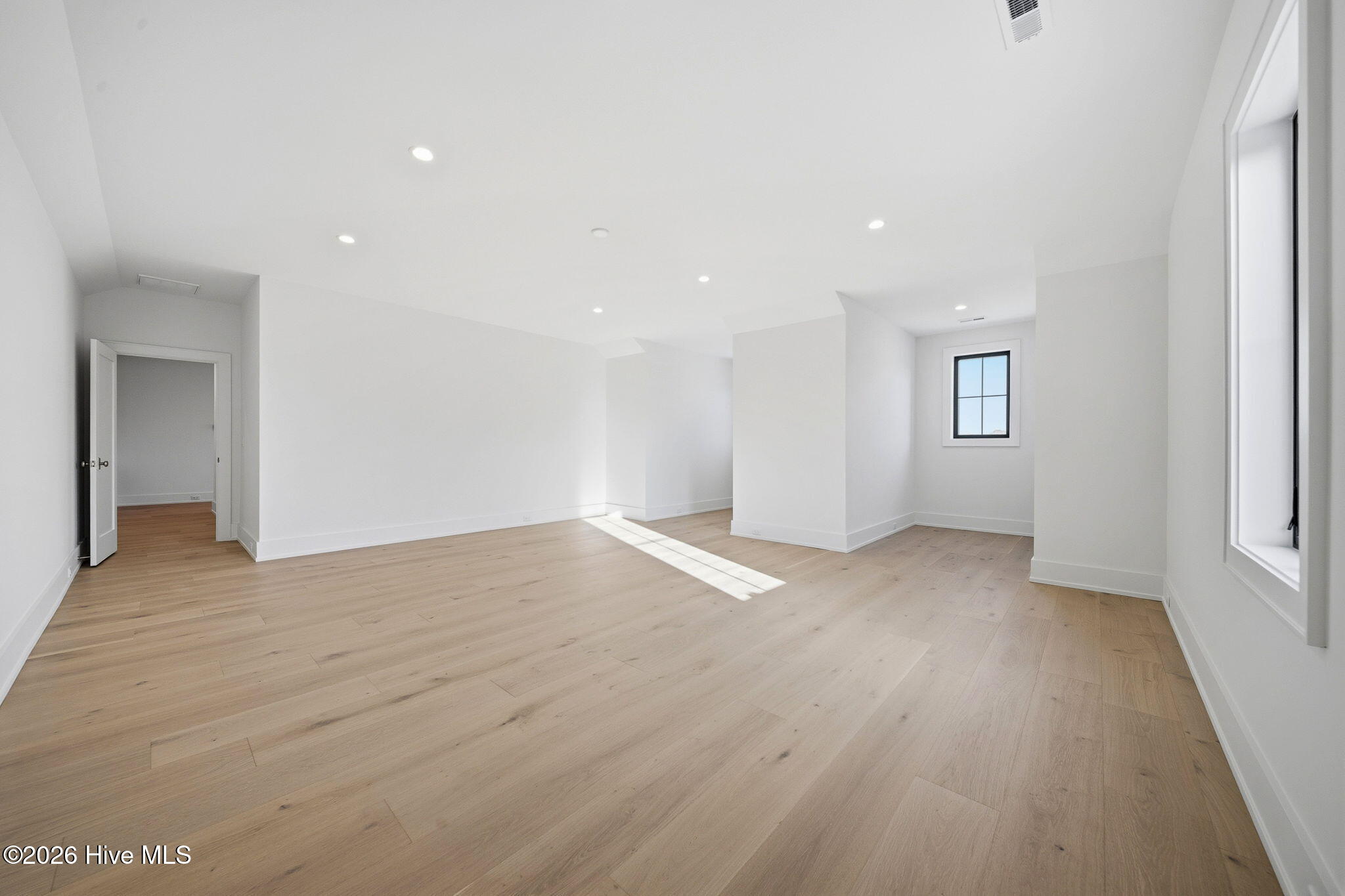 100500065 | Photo 67