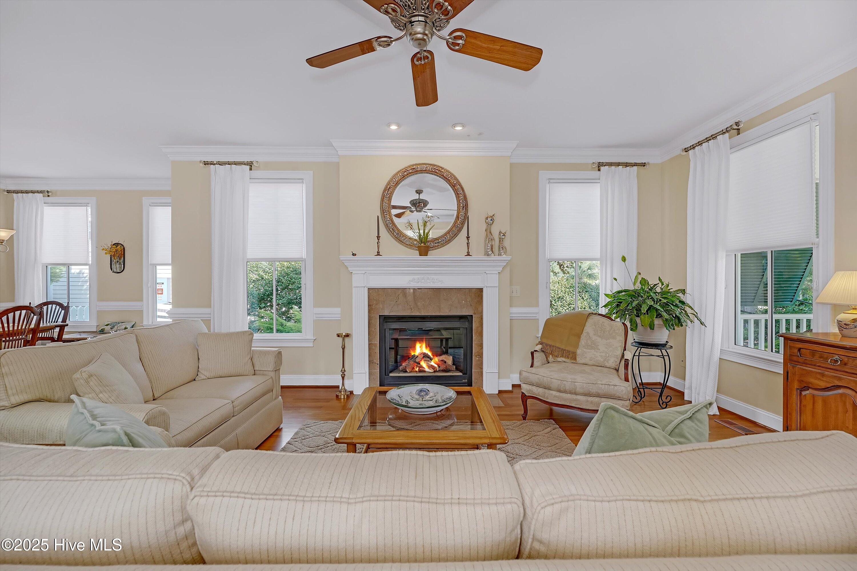 100521438 | Photo 14