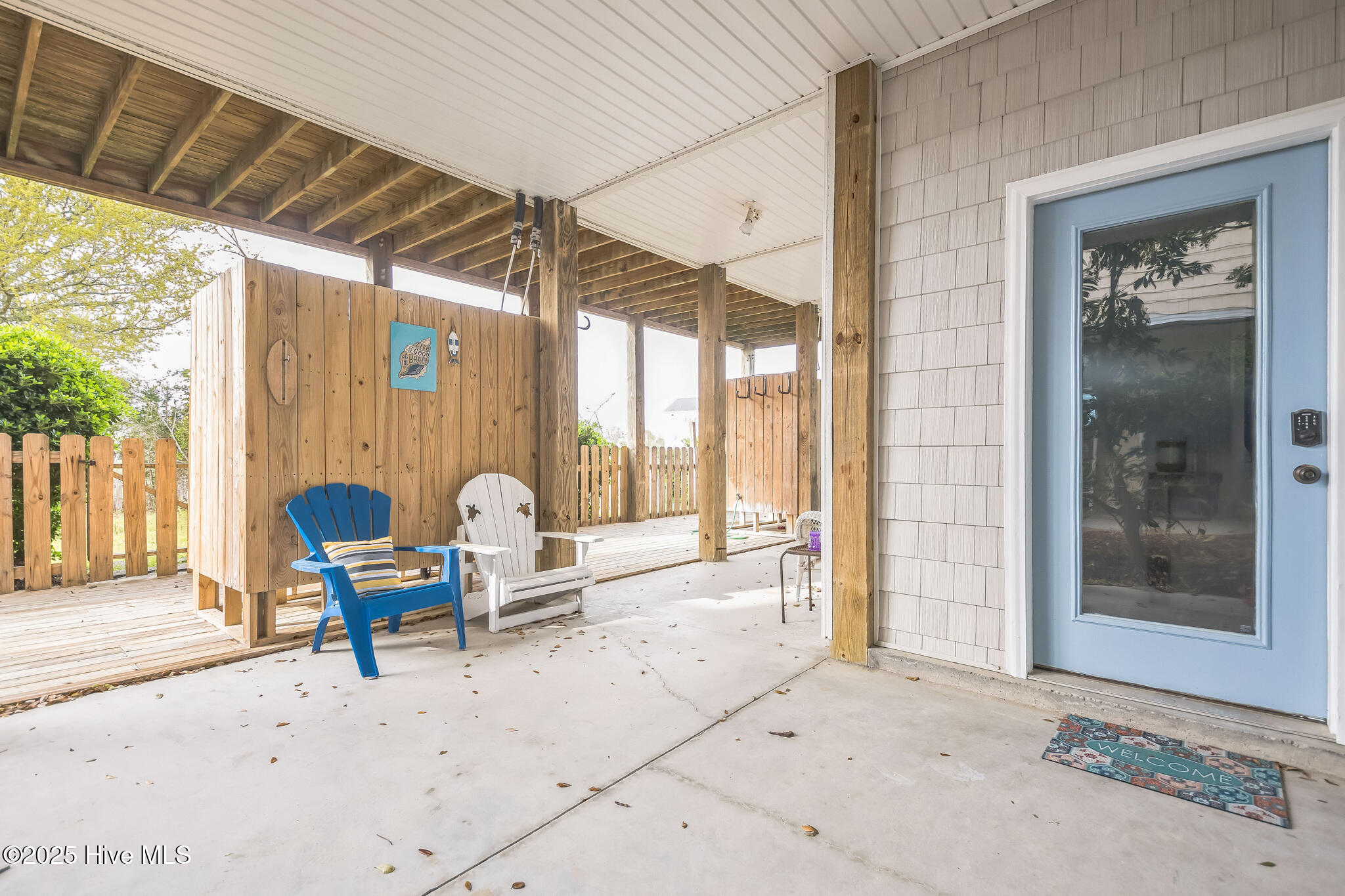 Homes for sale in Surf City, NC | 421 N New River Dr, Surf City, NC 28445 | MLS# 100499775