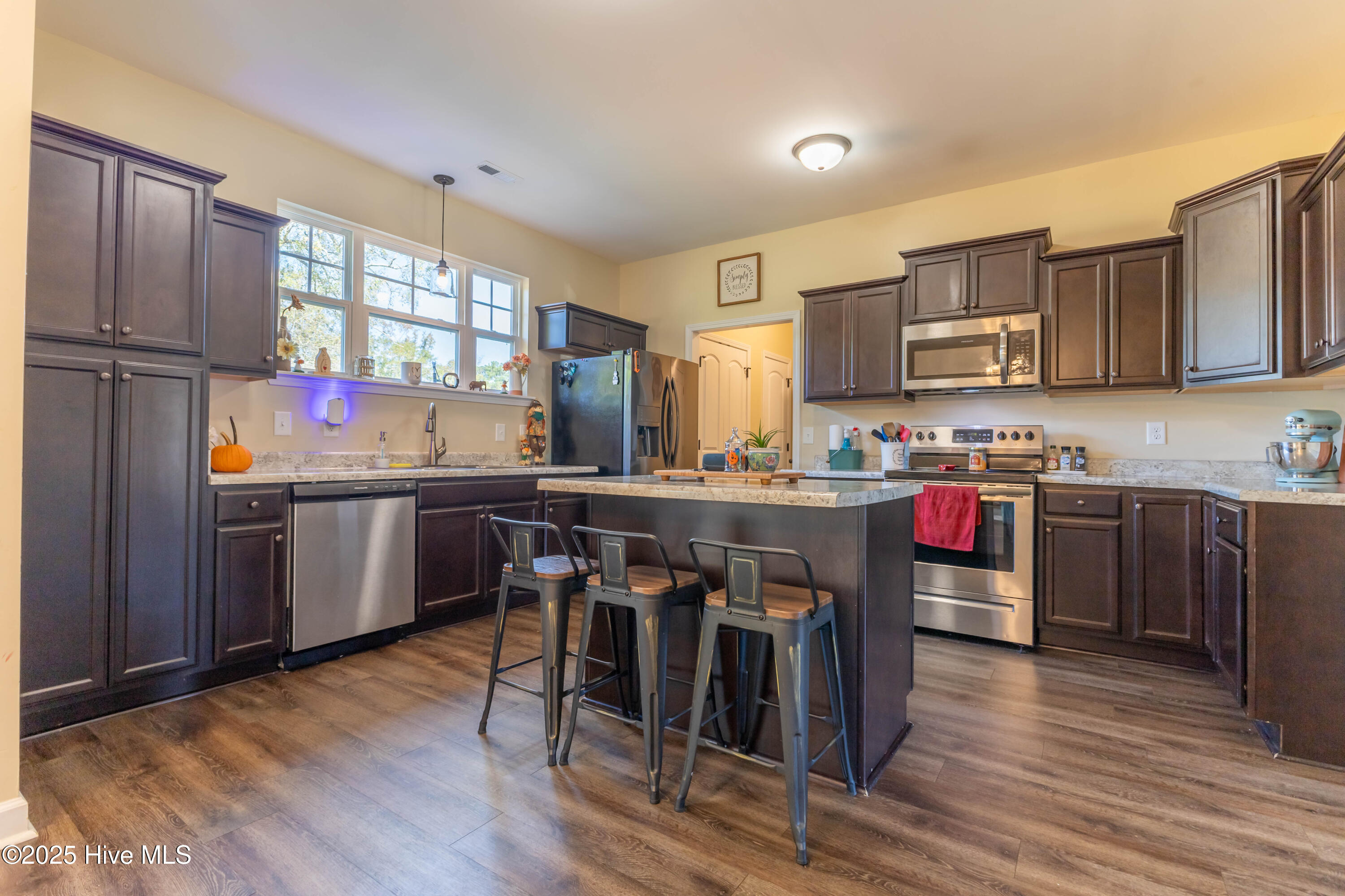 100542284 | Photo 10