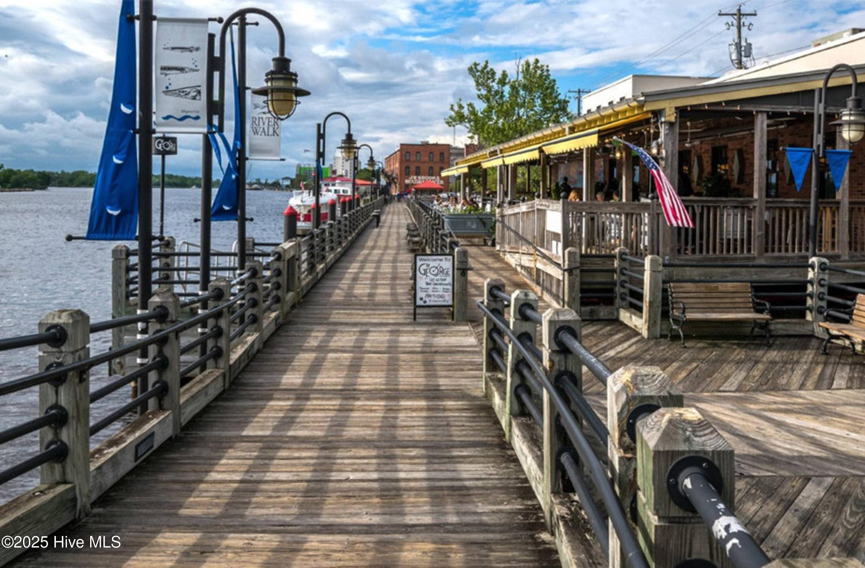 100552474 | Photo 34