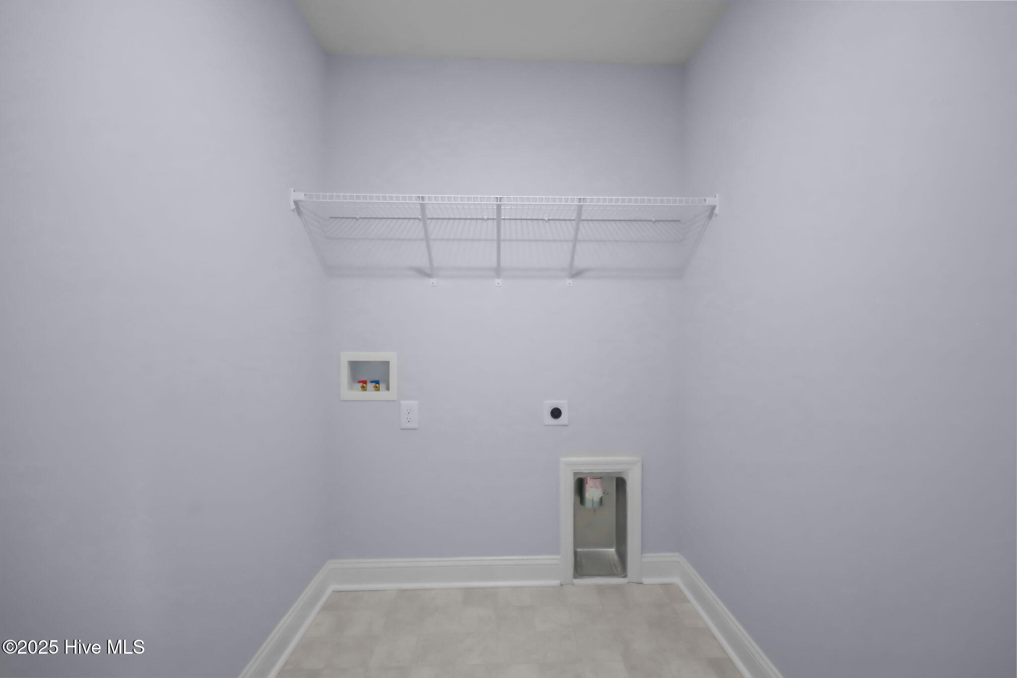 100519667 | Photo 12