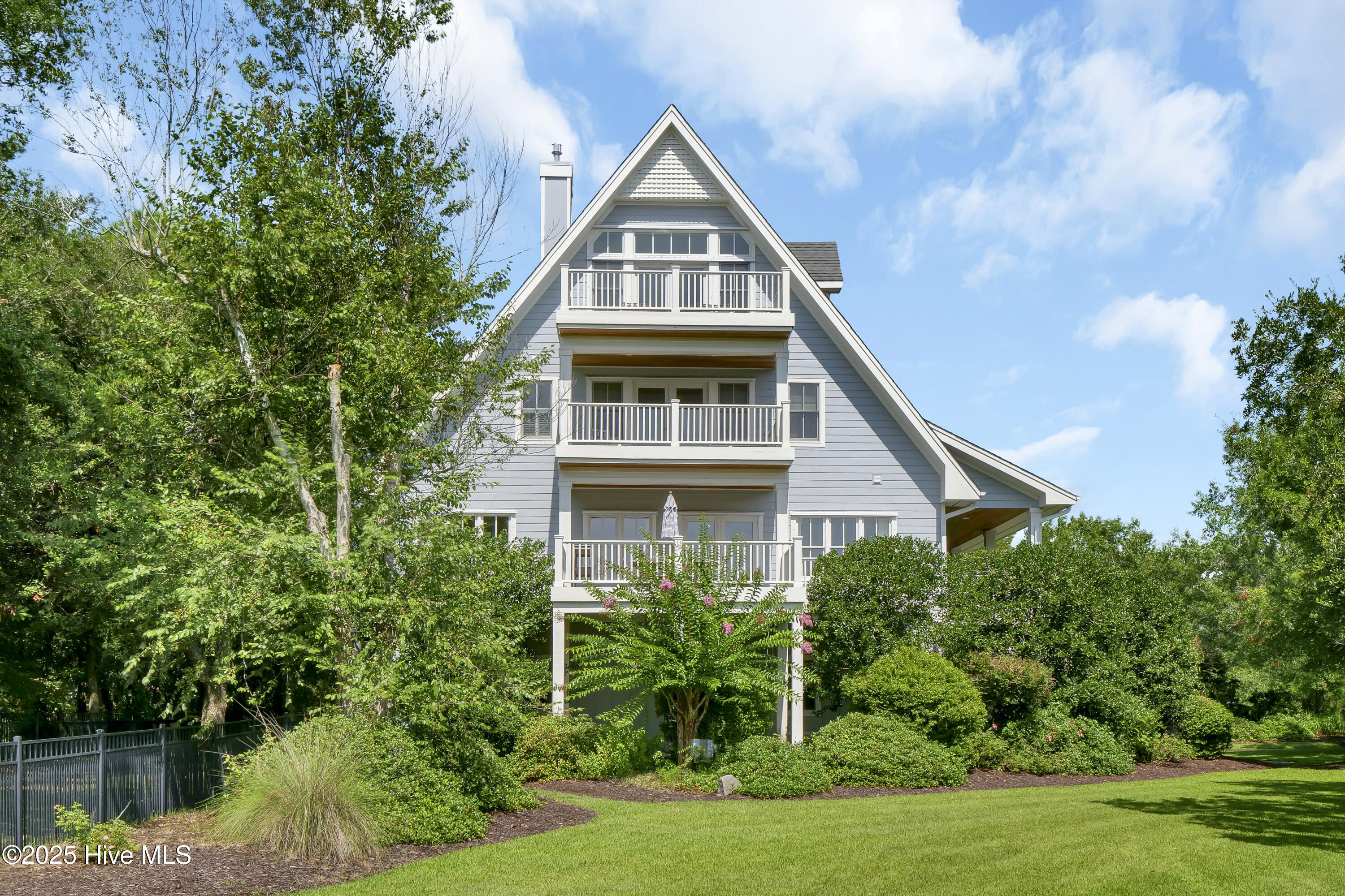 100528059 | Photo 55