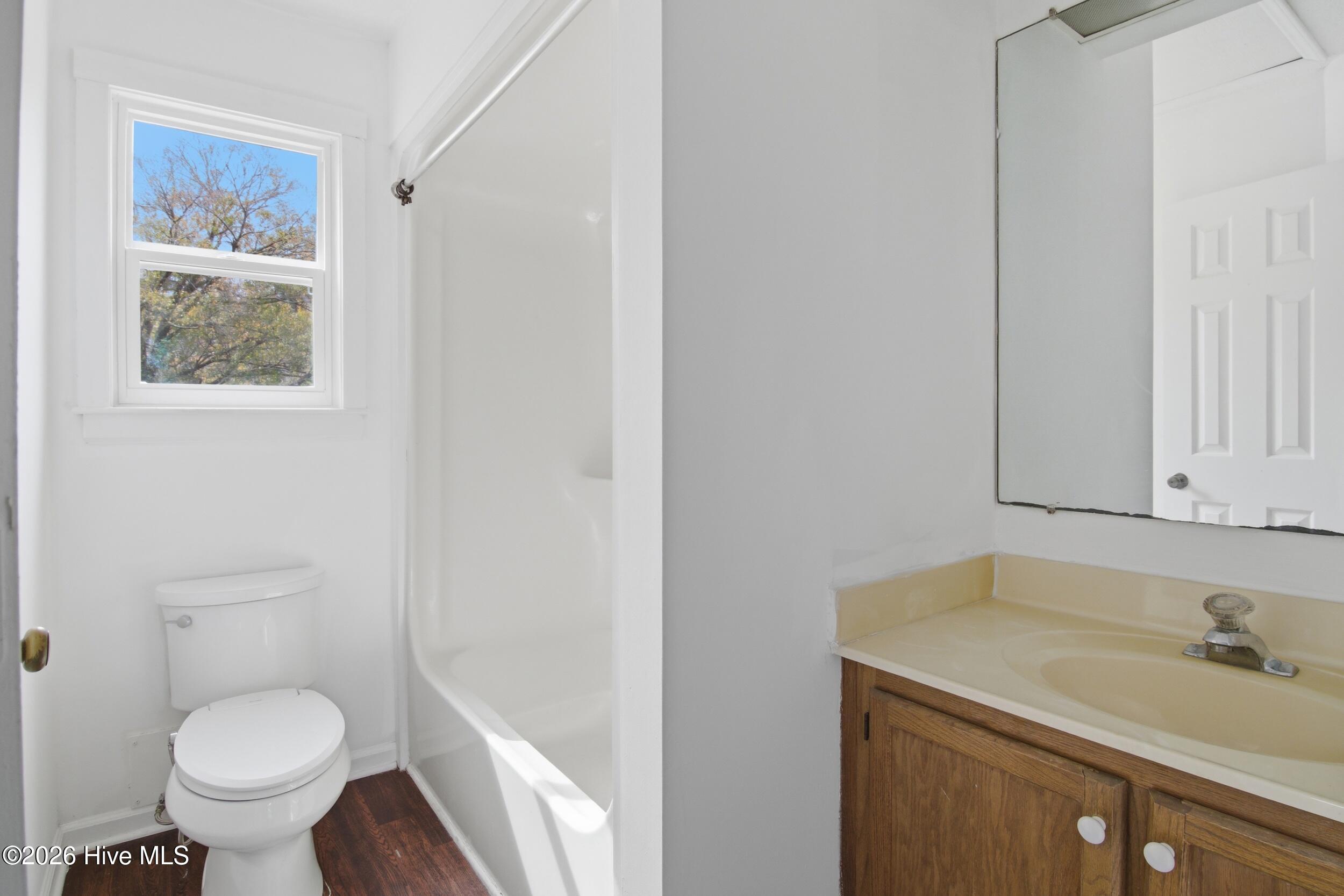 100553328 | Photo 21