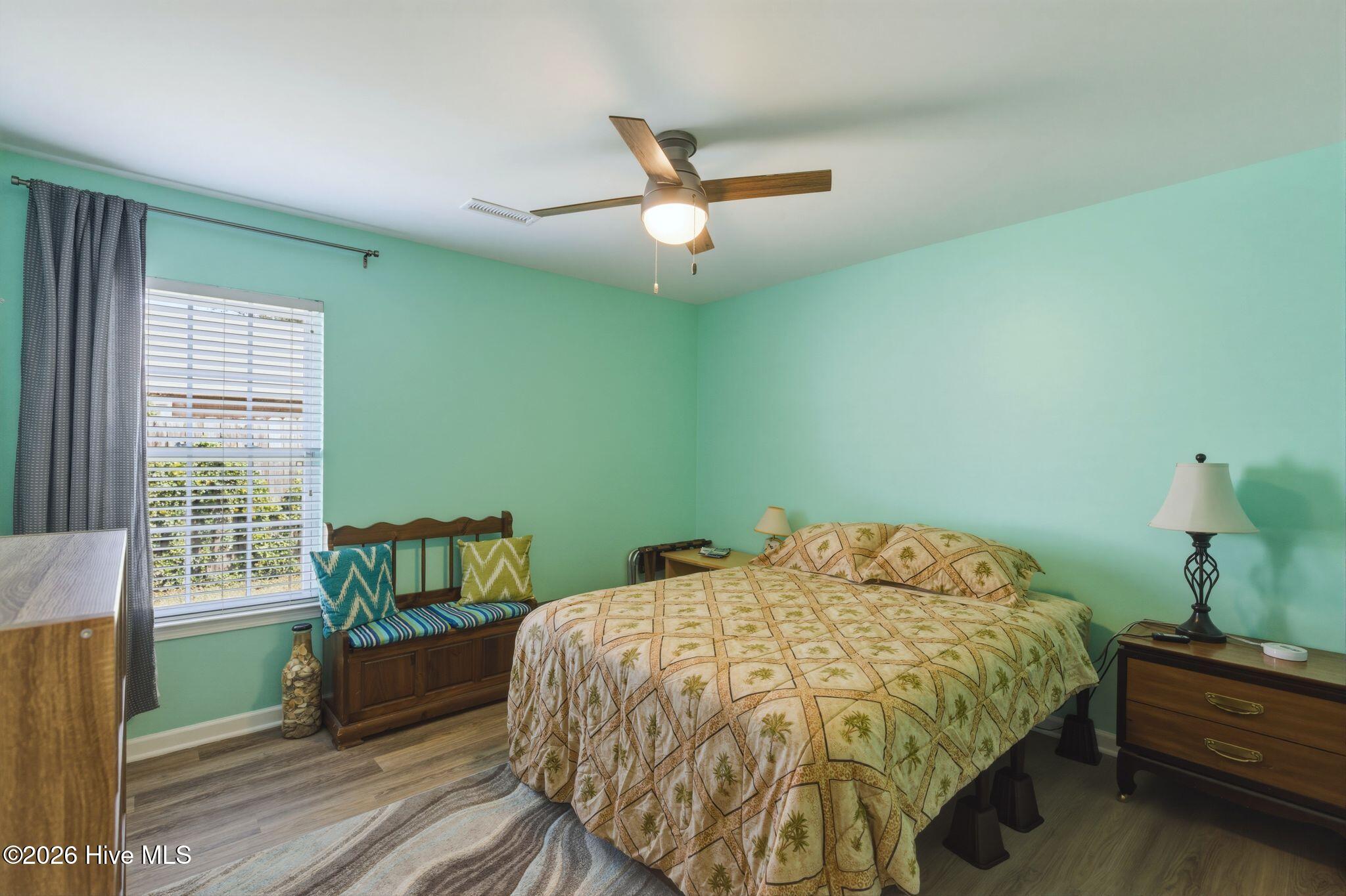 100562686 | Photo 26