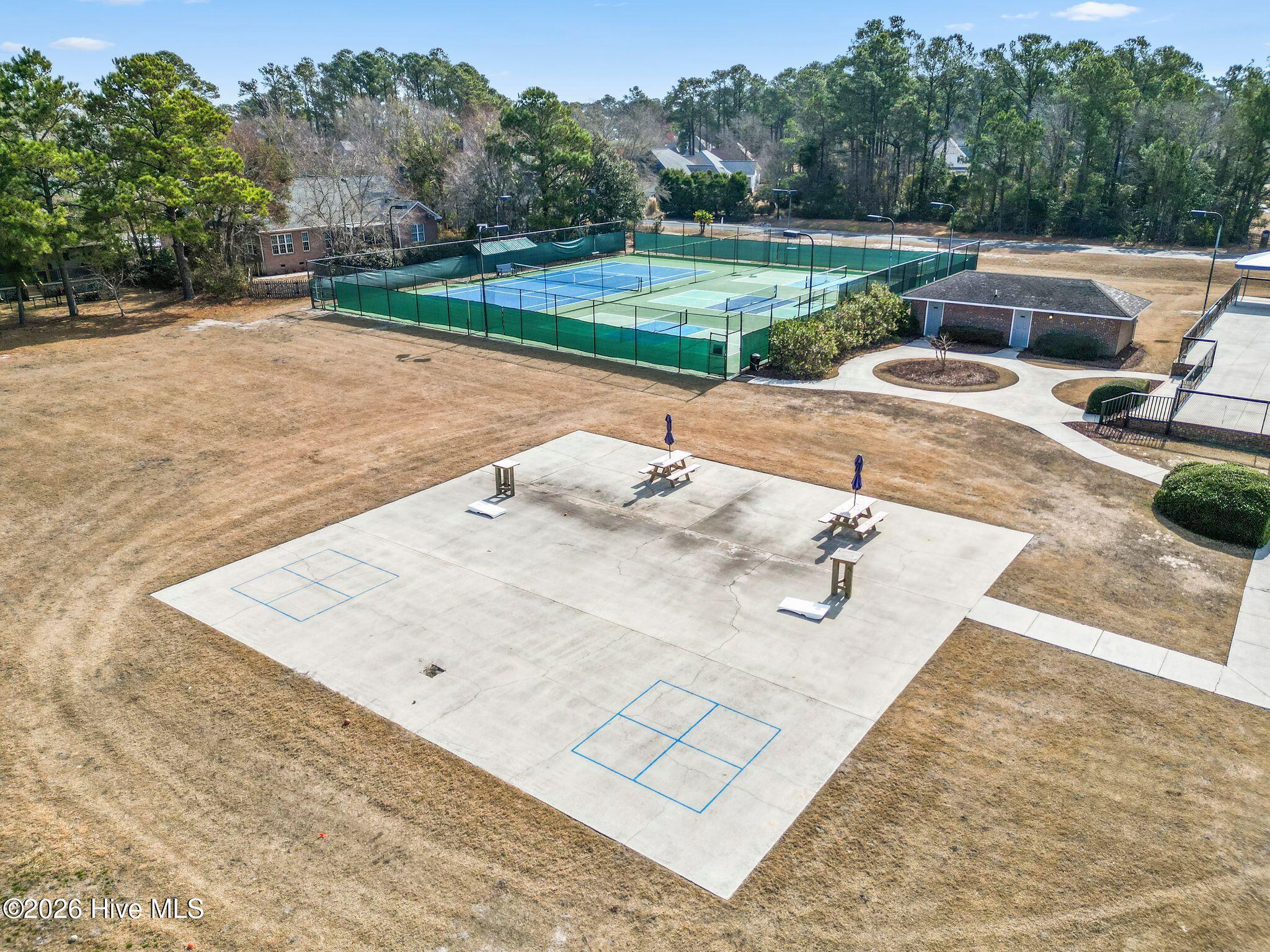 100552606 | Photo 66